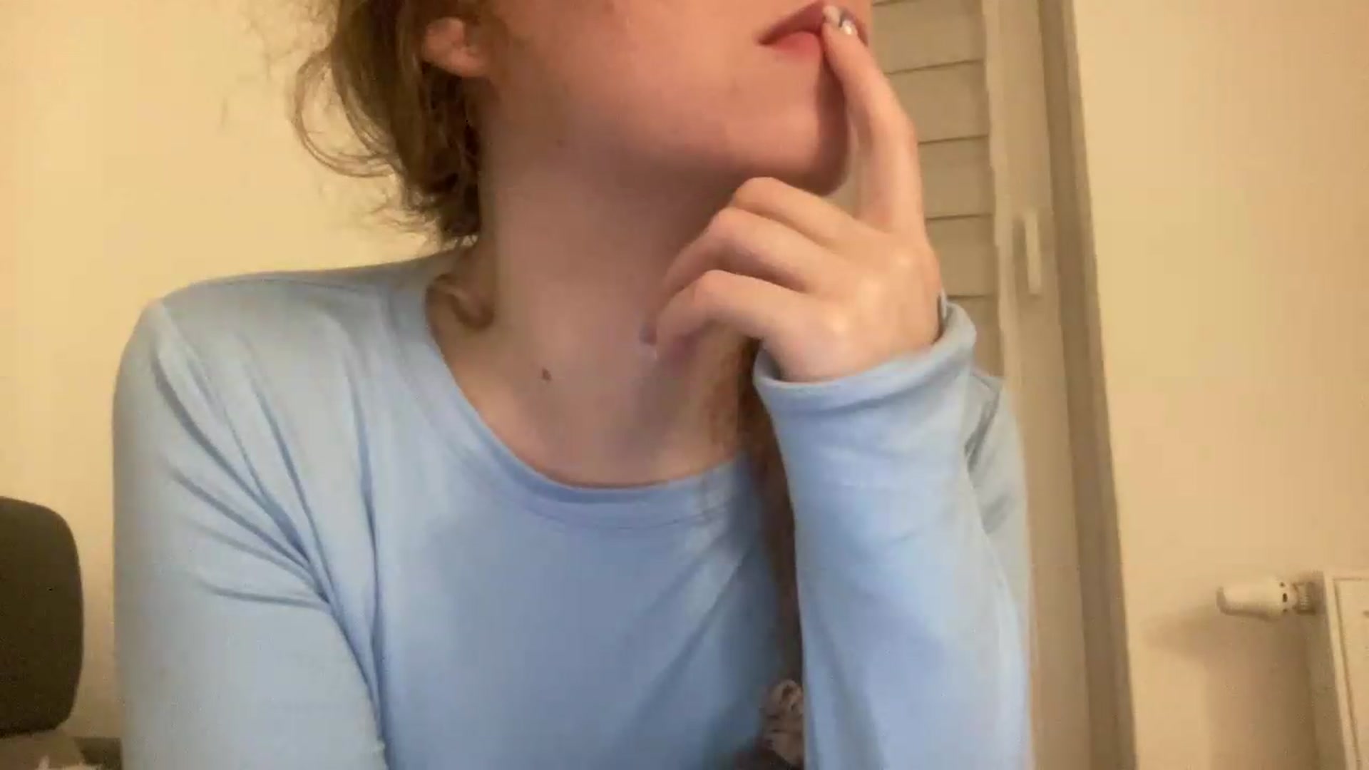 Gallery image thumbnail from BlueFlowerr's myfreecams stream on, 06/23/2026, 24:02 image 18 of 20