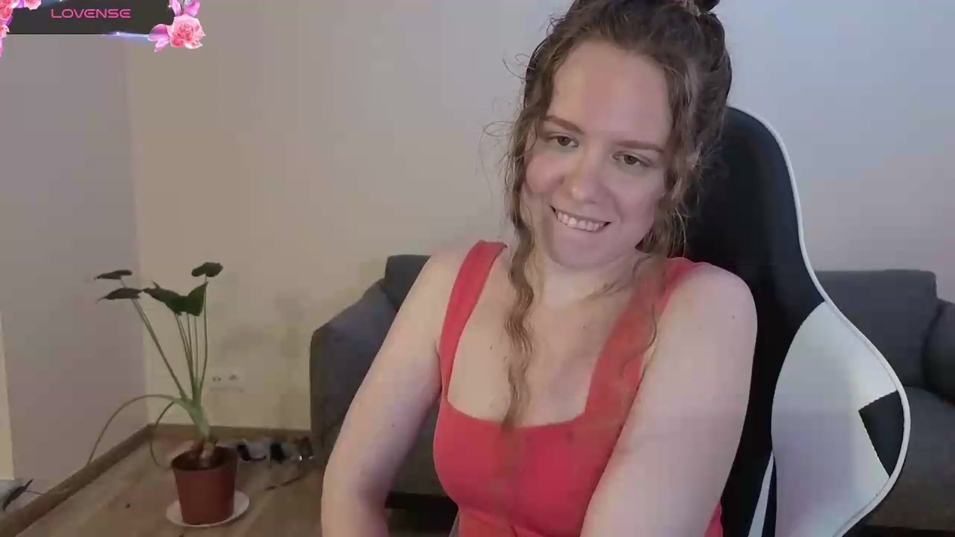 Gallery image thumbnail from BlueFlowerr's myfreecams stream on, 06/23/2026, 17:54 image 16 of 20