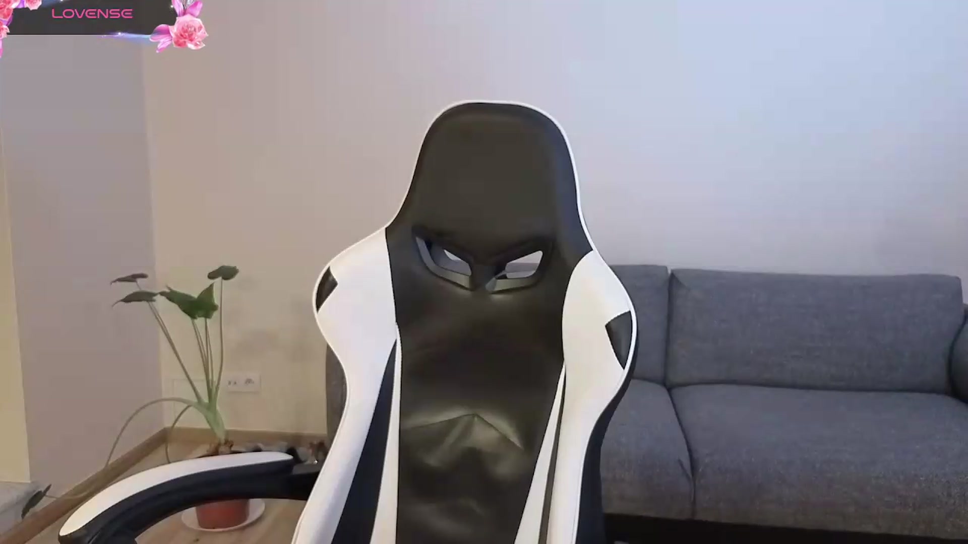 Gallery image thumbnail from BlueFlowerr's myfreecams stream on, 06/23/2026, 20:00 image 19 of 20