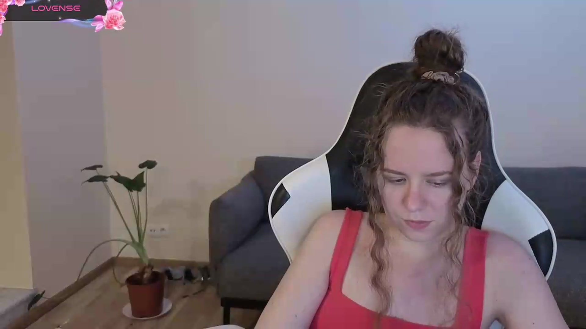 Gallery image thumbnail from BlueFlowerr's myfreecams stream on, 06/23/2026, 21:10 image 18 of 20