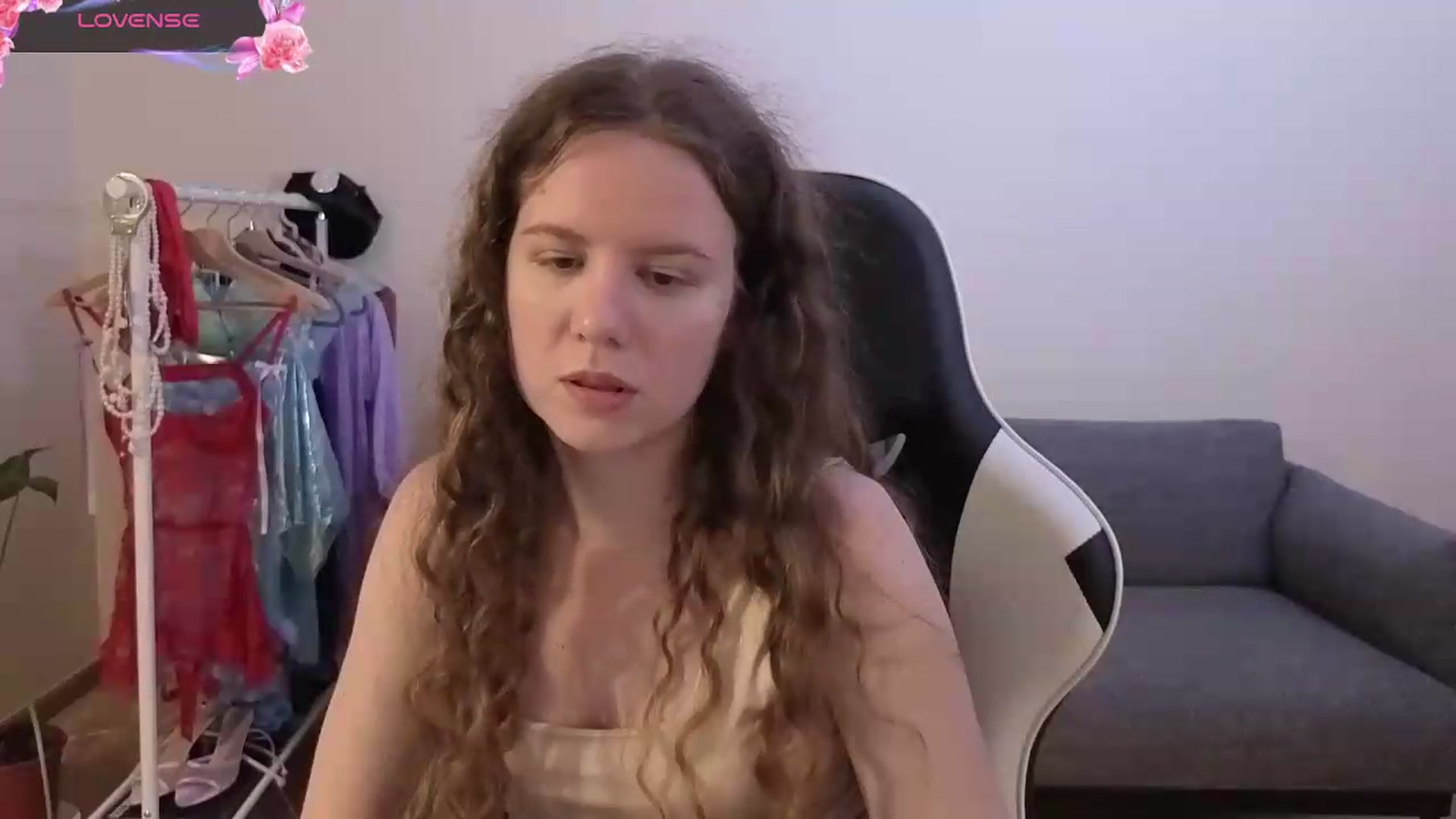Gallery image thumbnail from BlueFlowerr's myfreecams stream on, 06/25/2026, 19:40 image 10 of 20