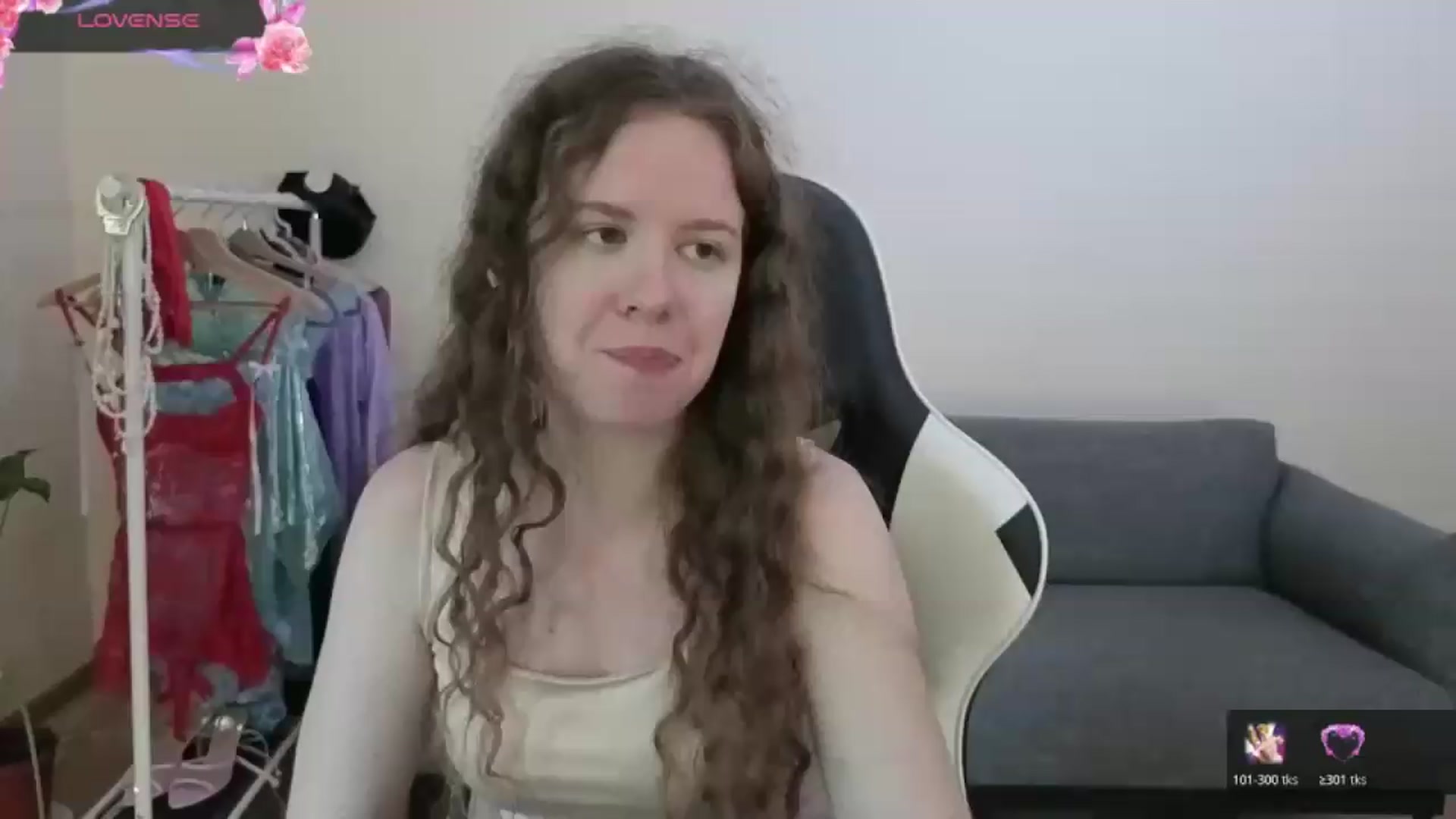 Gallery image thumbnail from BlueFlowerr's myfreecams stream on, 06/25/2026, 19:40 image 2 of 20