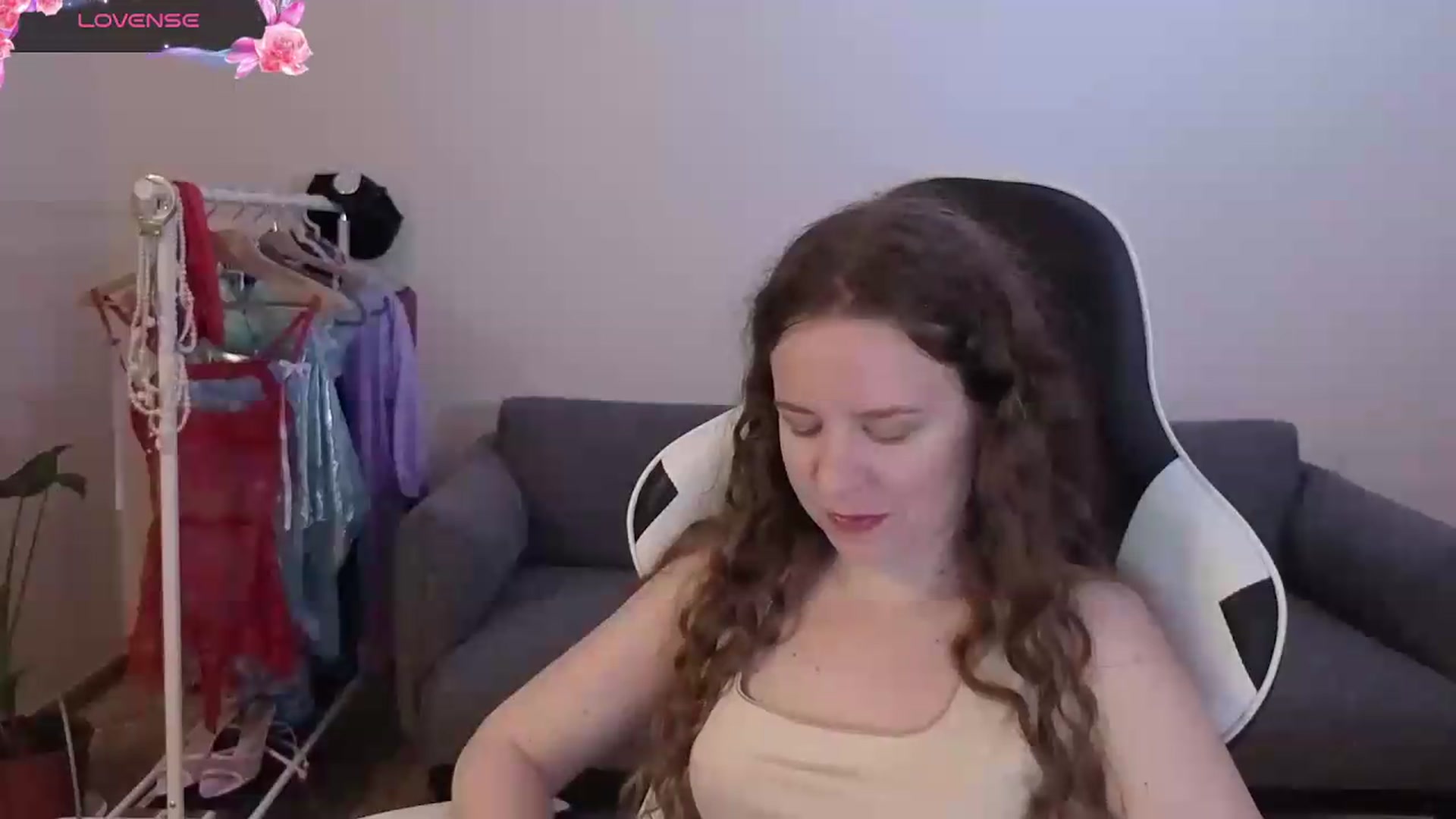 Gallery image thumbnail from BlueFlowerr's myfreecams stream on, 06/25/2026, 19:40 image 12 of 20