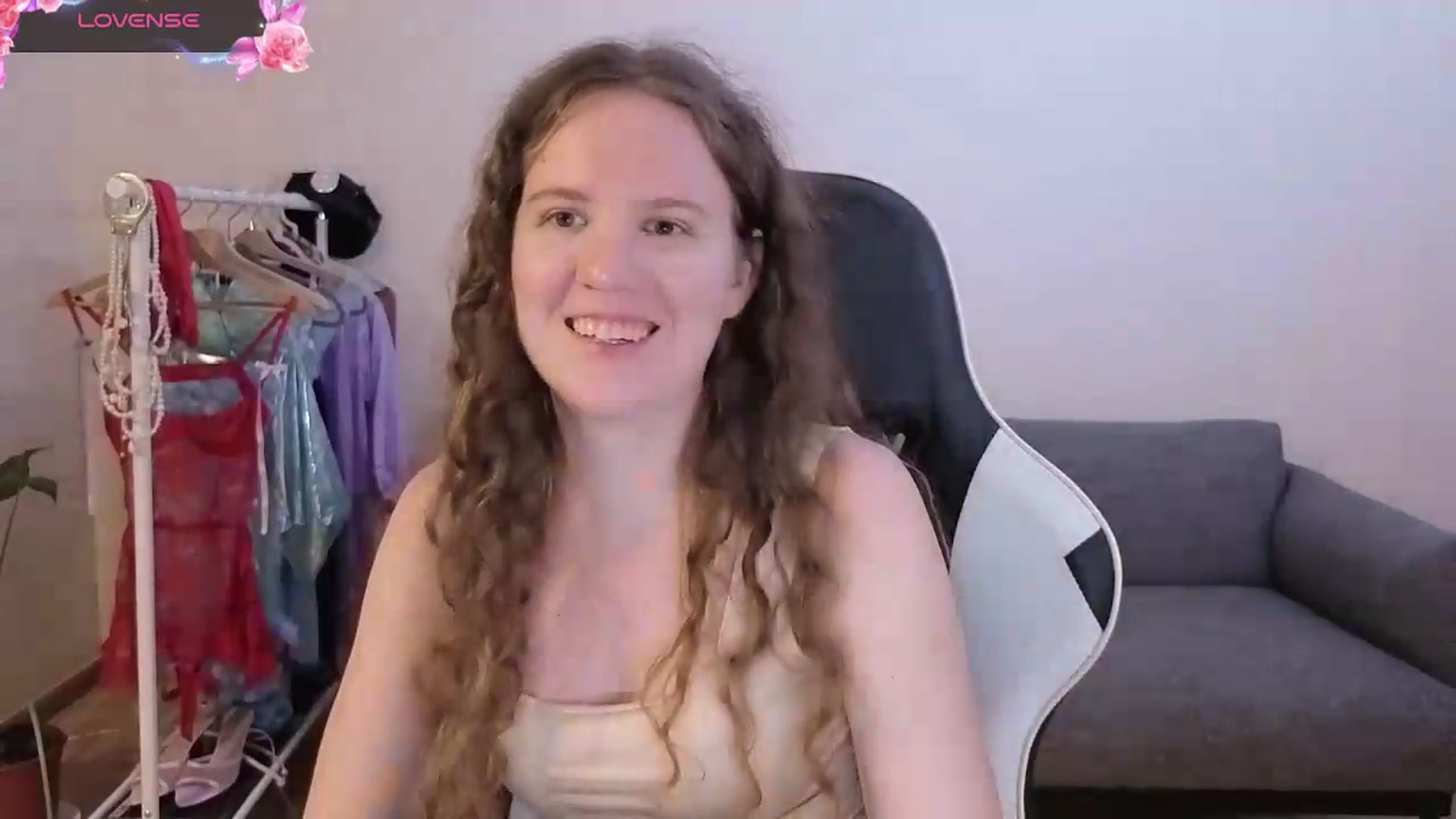 Gallery image thumbnail from BlueFlowerr's myfreecams stream on, 06/25/2026, 19:40 image 11 of 20