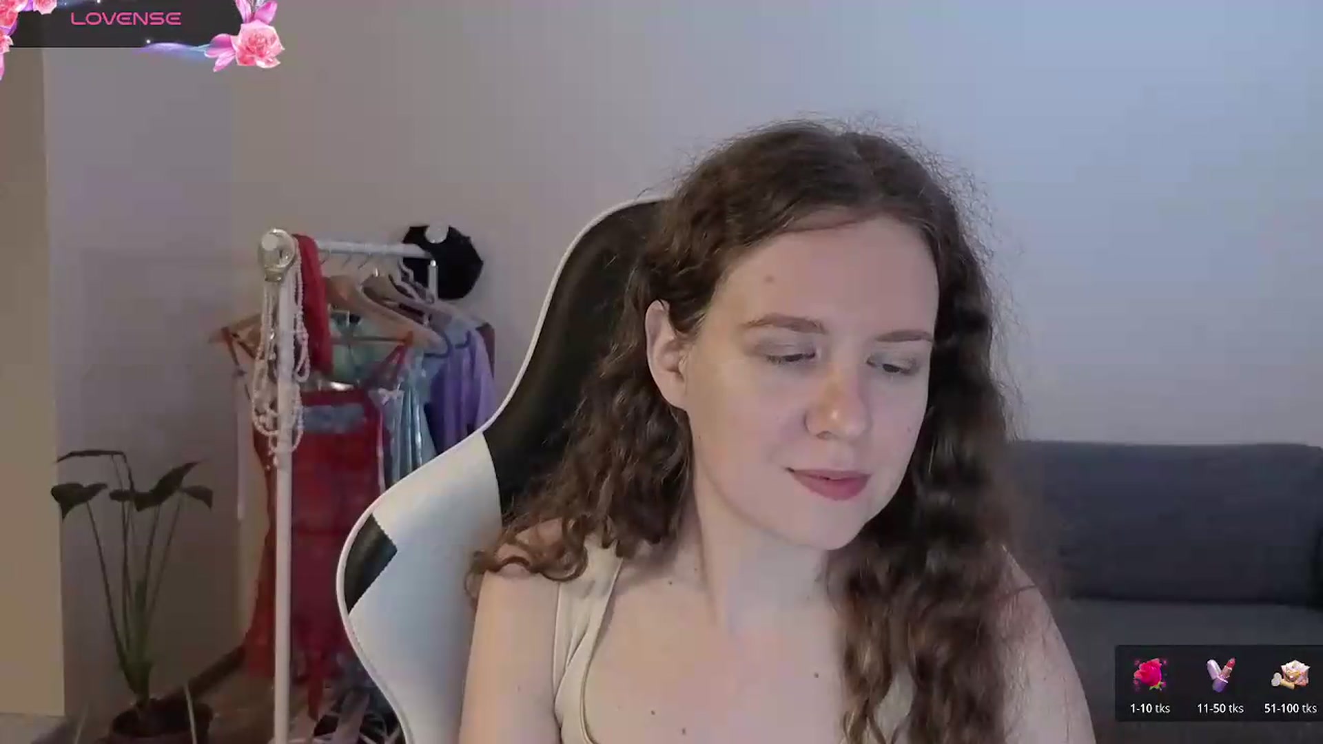 Gallery image thumbnail from BlueFlowerr's myfreecams stream on, 06/25/2026, 21:36 image 6 of 20