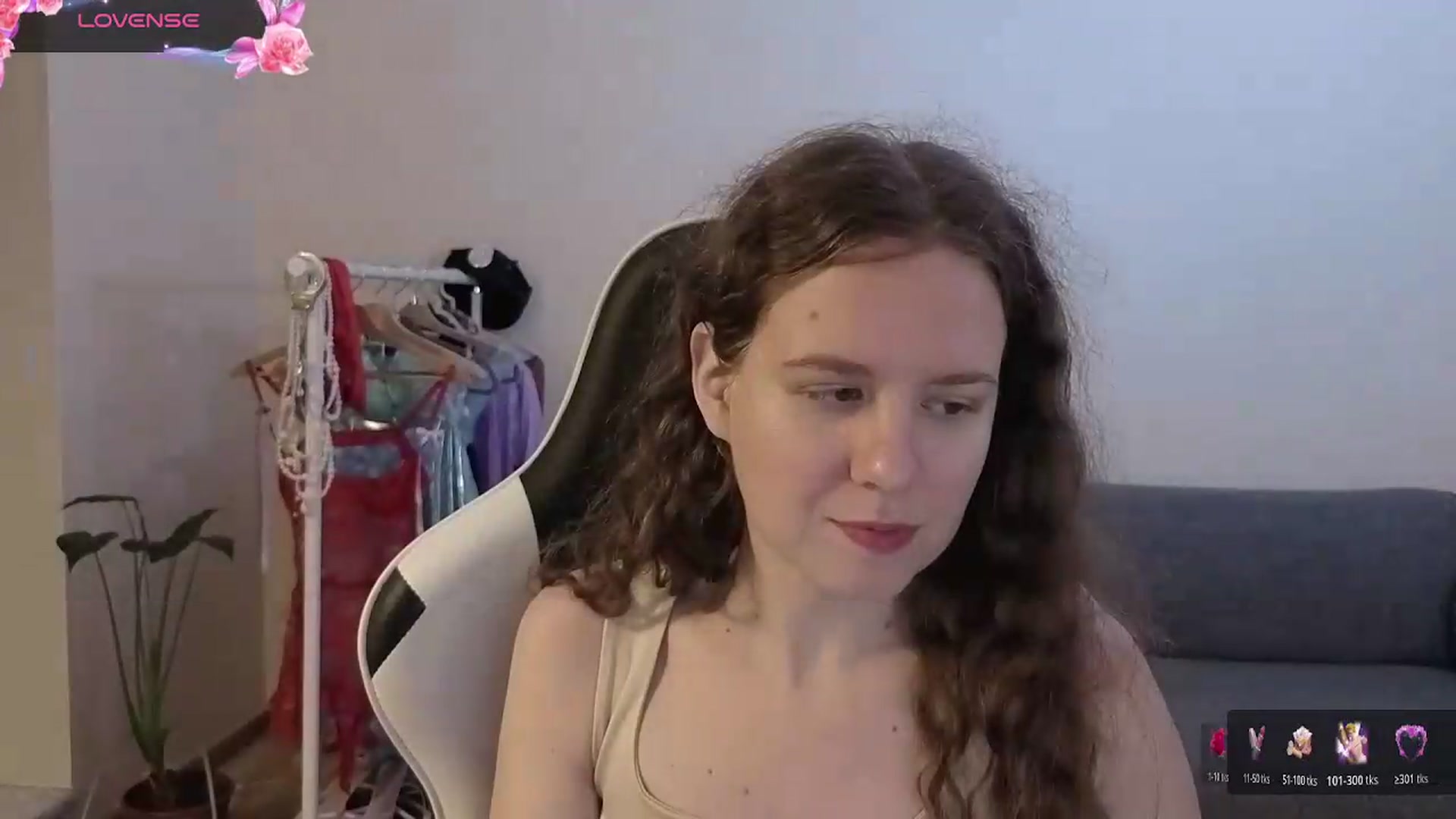 Gallery image thumbnail from BlueFlowerr's myfreecams stream on, 06/25/2026, 21:36 image 2 of 20