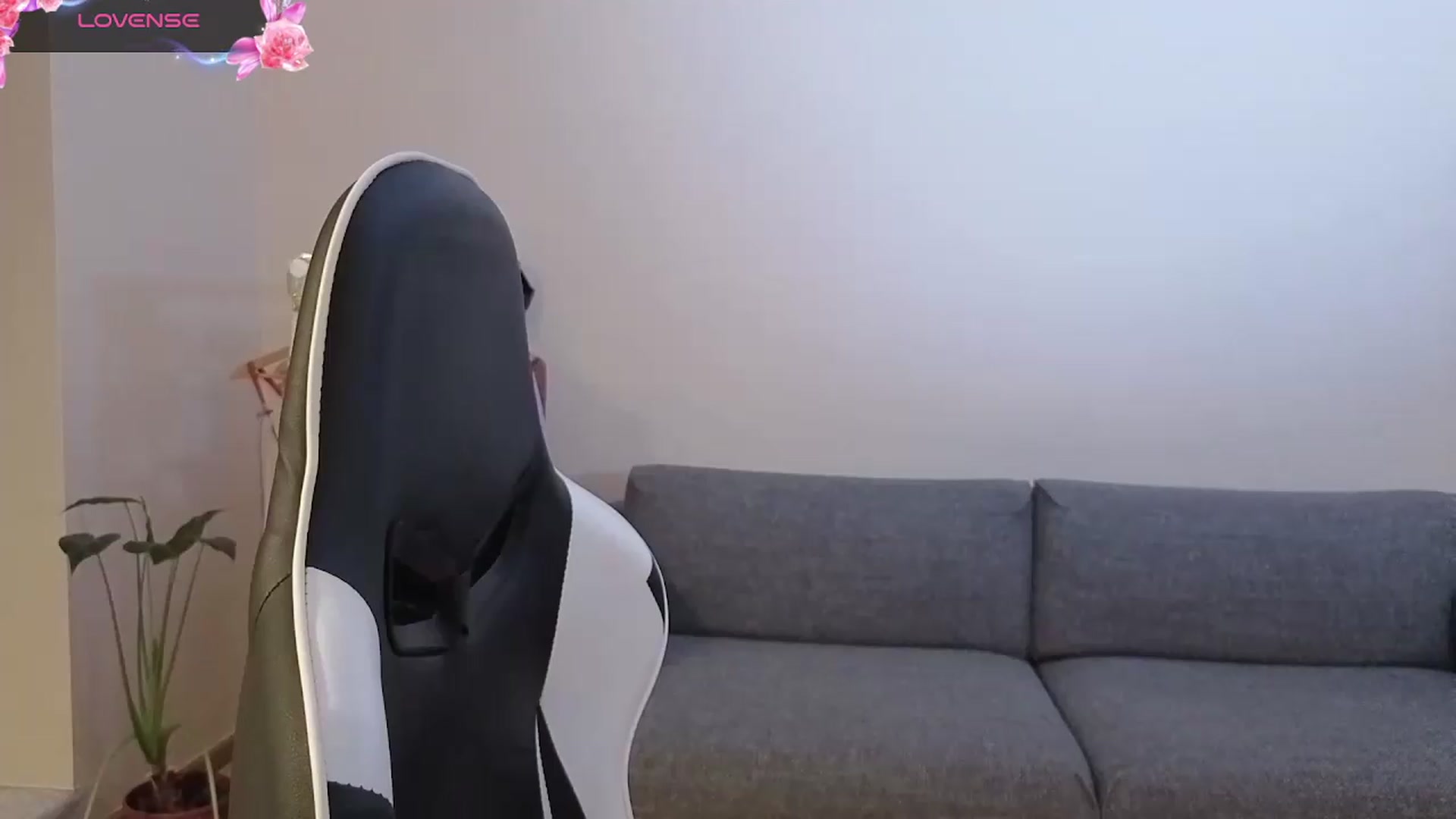 Gallery image thumbnail from BlueFlowerr's myfreecams stream on, 06/25/2026, 21:36 image 20 of 20