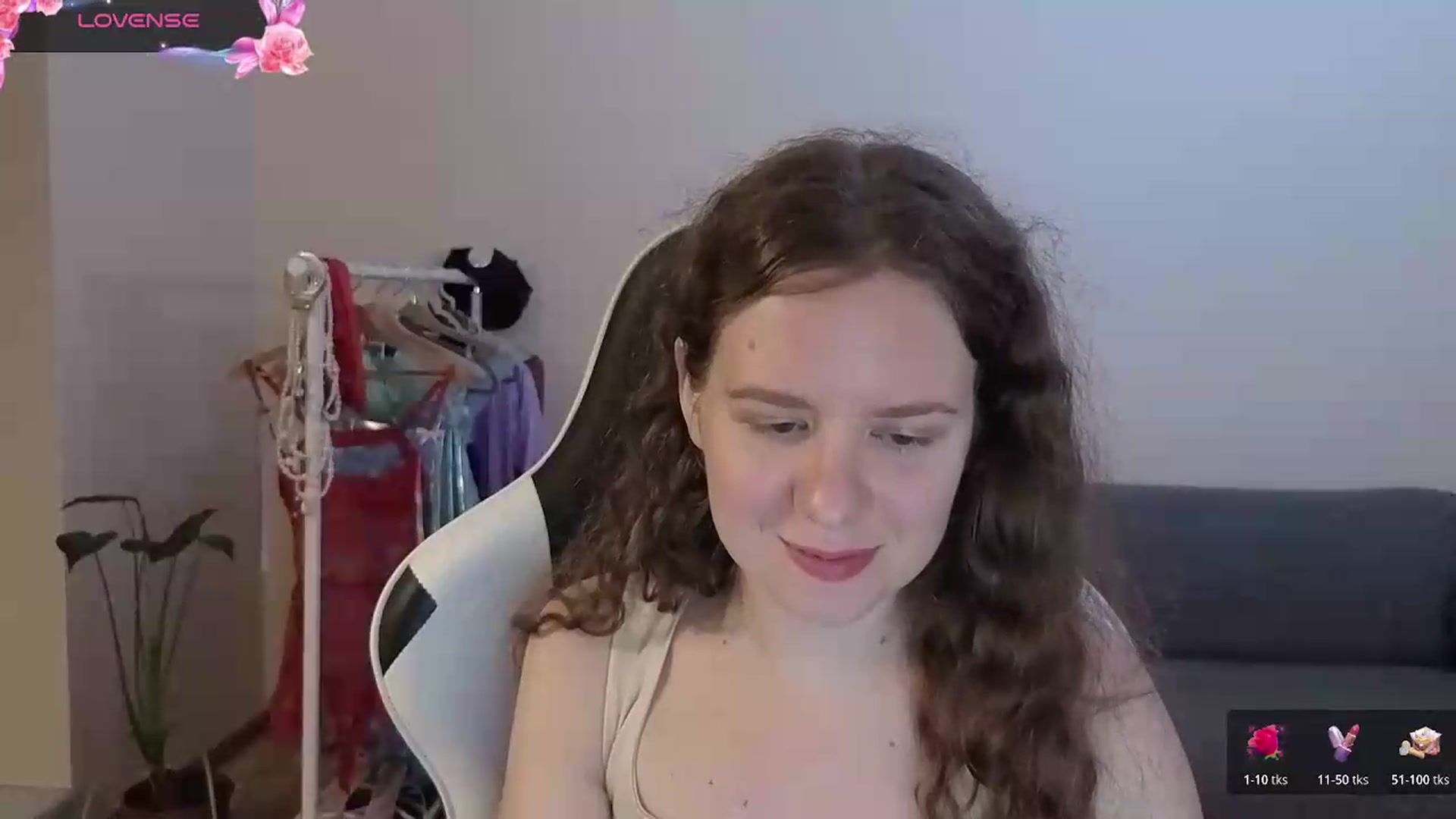 Gallery image thumbnail from BlueFlowerr's myfreecams stream on, 06/25/2026, 21:36 image 7 of 20