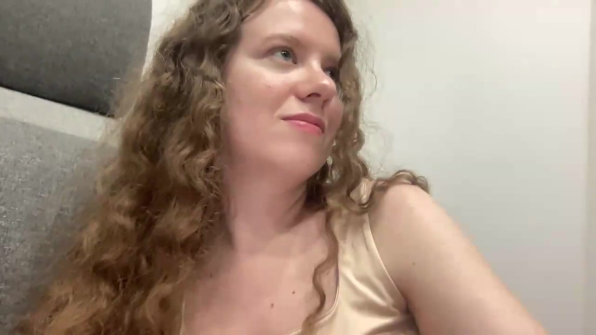 Gallery image thumbnail from BlueFlowerr's myfreecams stream on, 06/26/2026, 02:09 image 6 of 20