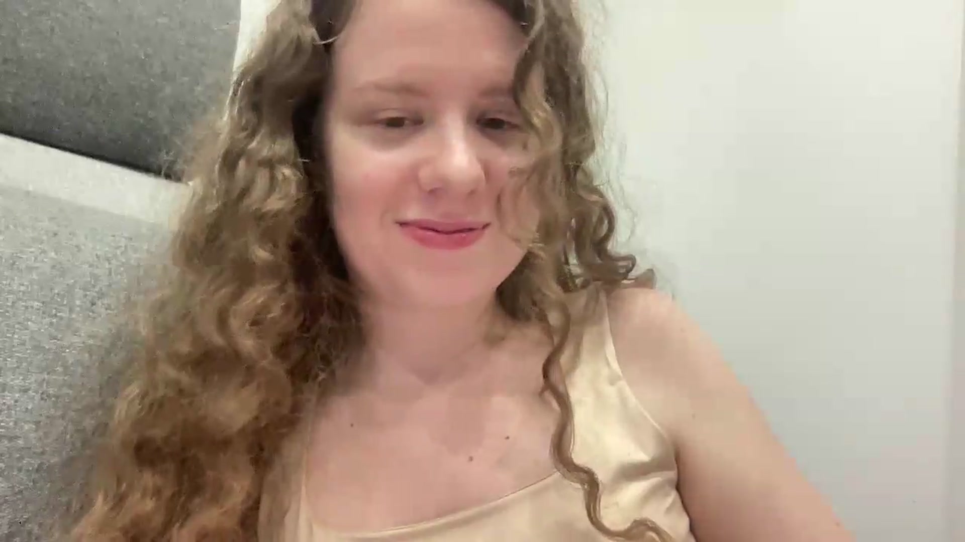 Gallery image thumbnail from BlueFlowerr's myfreecams stream on, 06/26/2026, 02:09 image 4 of 20