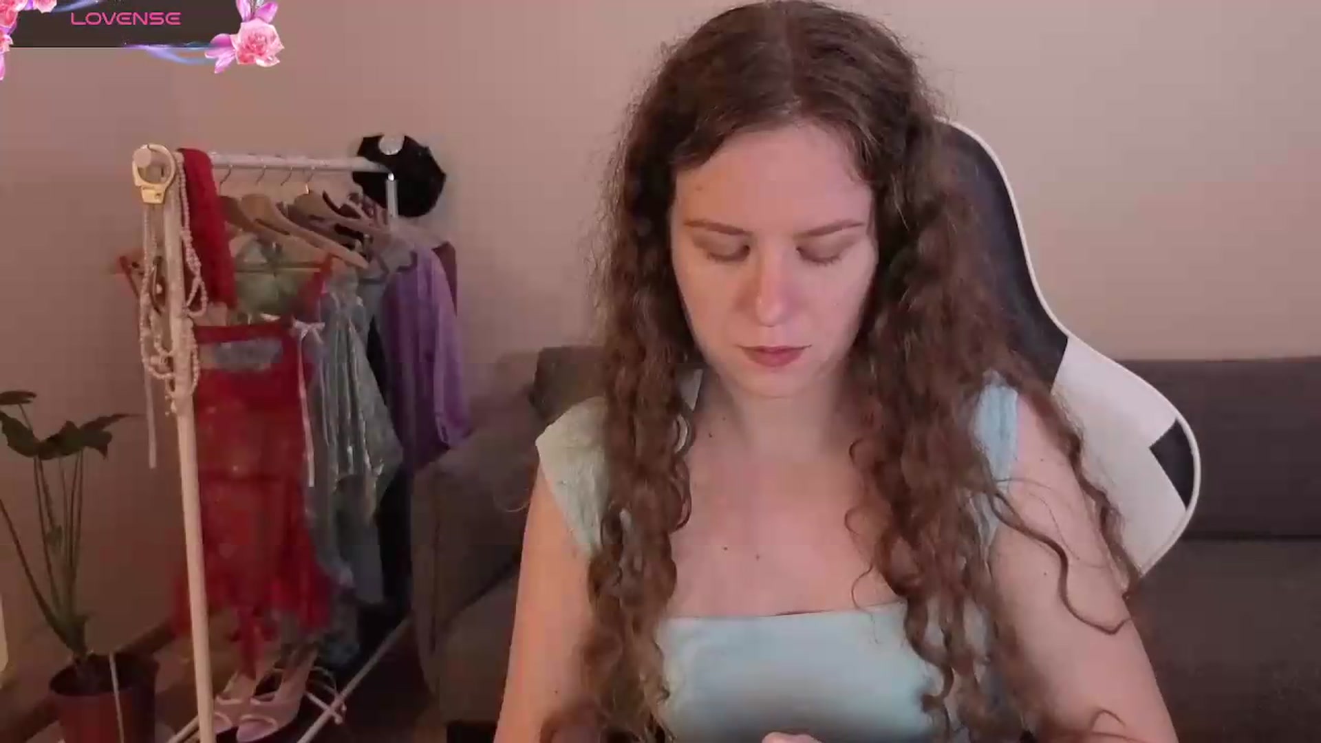 Gallery image thumbnail from BlueFlowerr's myfreecams stream on, 06/26/2026, 19:00 image 7 of 20