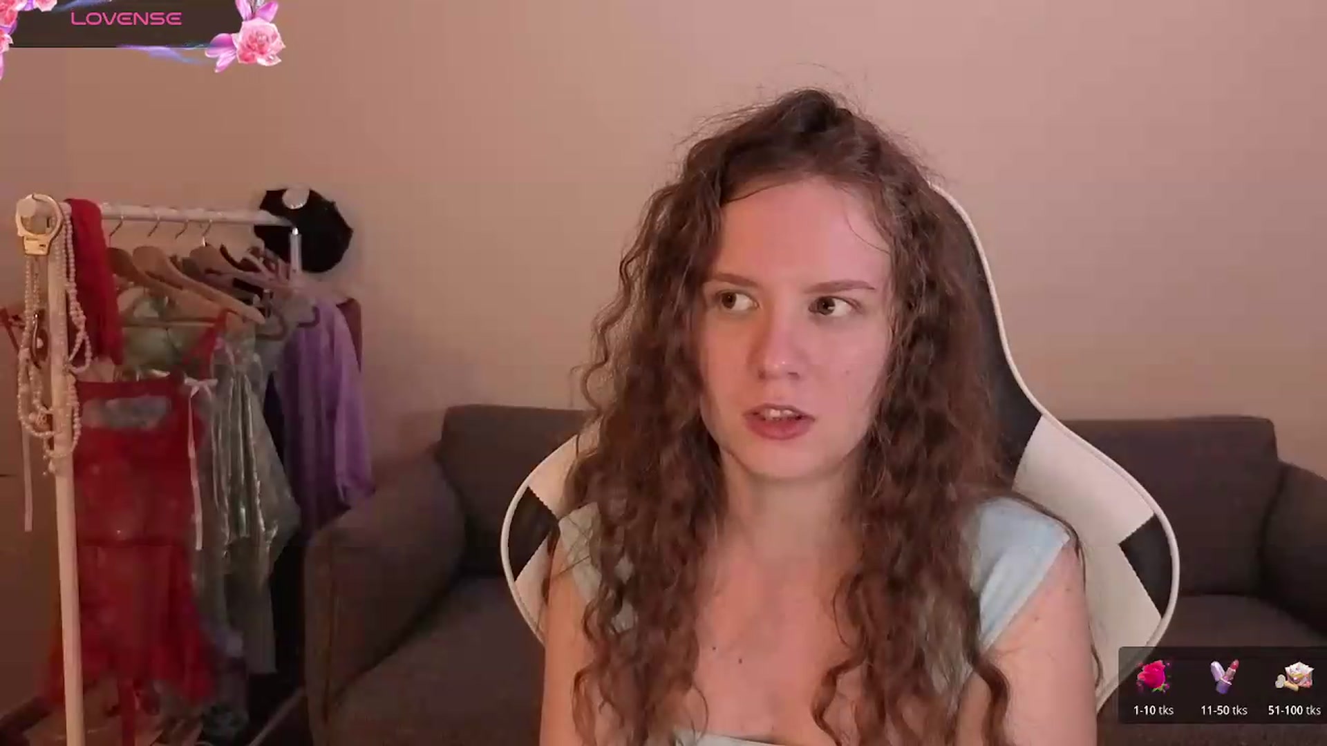 Gallery image thumbnail from BlueFlowerr's myfreecams stream on, 06/26/2026, 20:19 image 2 of 20