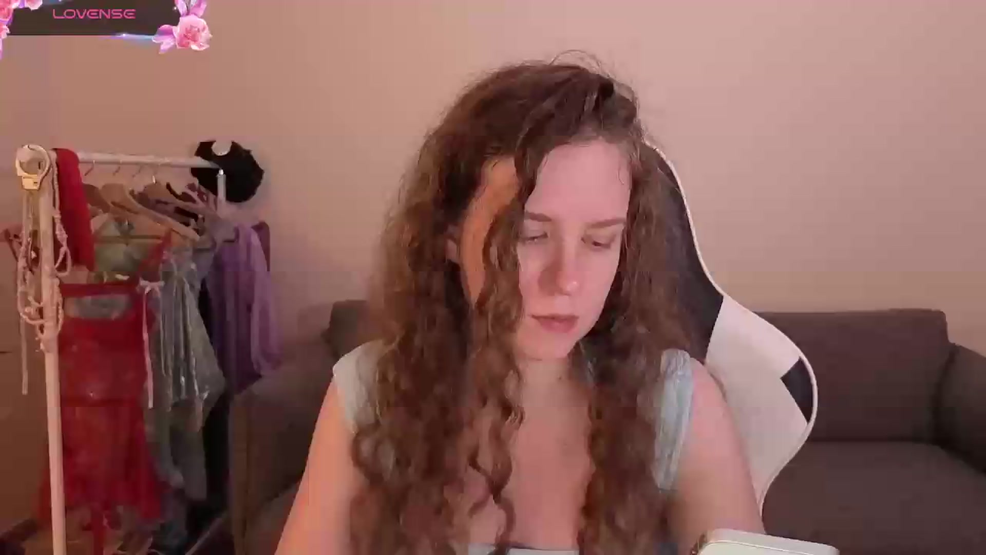 Gallery image thumbnail from BlueFlowerr's myfreecams stream on, 06/26/2026, 20:19 image 14 of 20