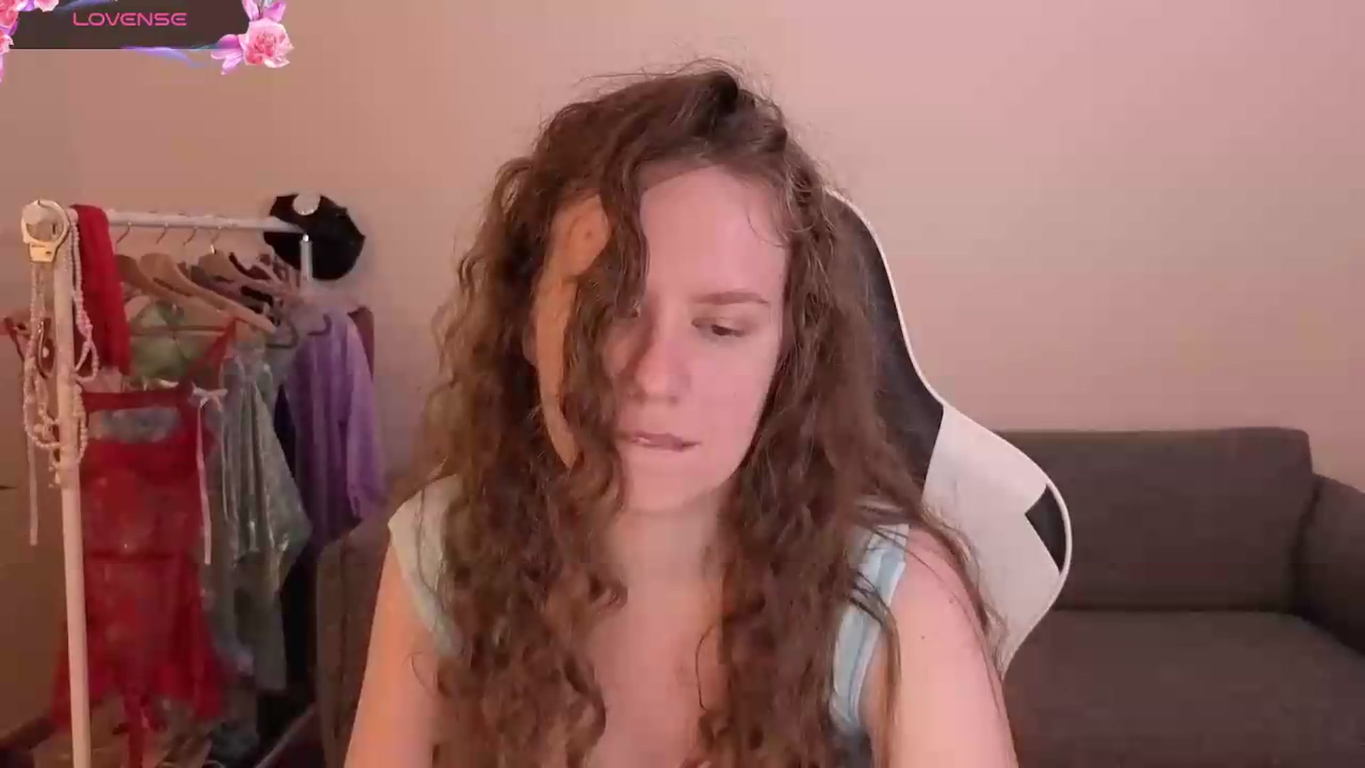 Gallery image thumbnail from BlueFlowerr's myfreecams stream on, 06/26/2026, 20:19 image 9 of 20