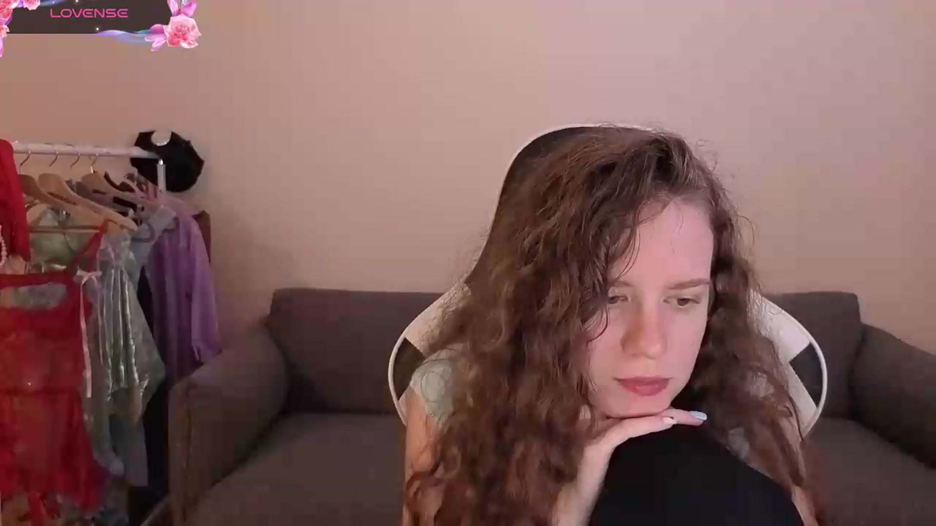 Gallery image thumbnail from BlueFlowerr's myfreecams stream on, 06/26/2026, 21:10 image 14 of 20