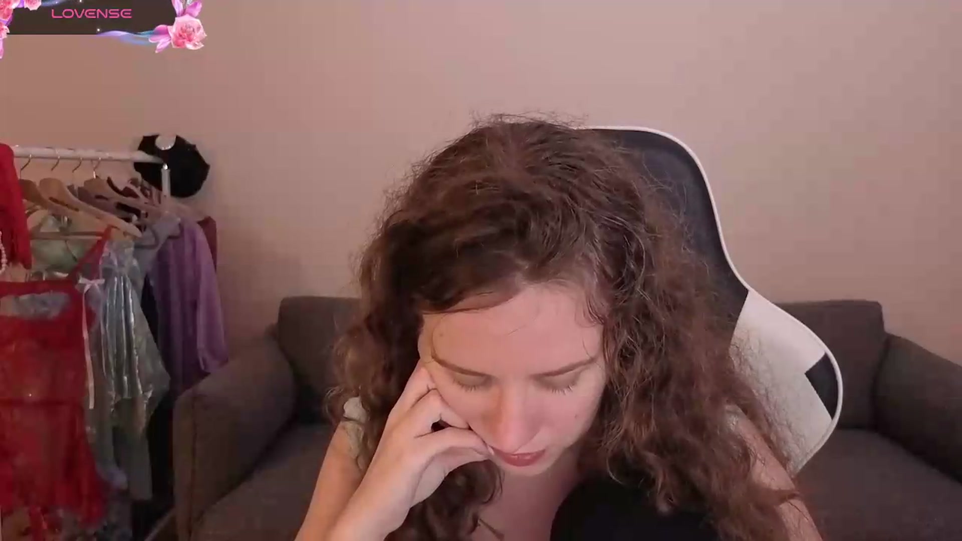 Gallery image thumbnail from BlueFlowerr's myfreecams stream on, 06/26/2026, 21:10 image 4 of 20