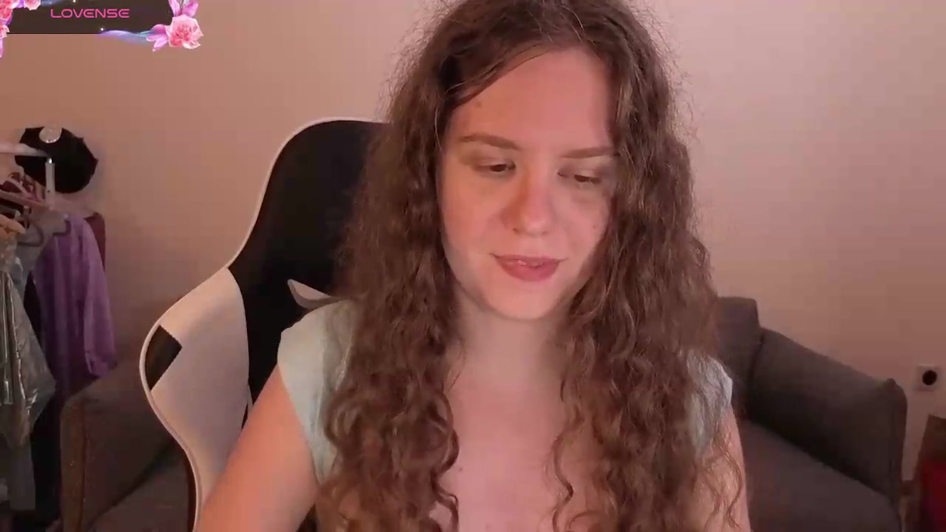 Gallery image thumbnail from BlueFlowerr's myfreecams stream on, 06/26/2026, 22:26 image 8 of 20