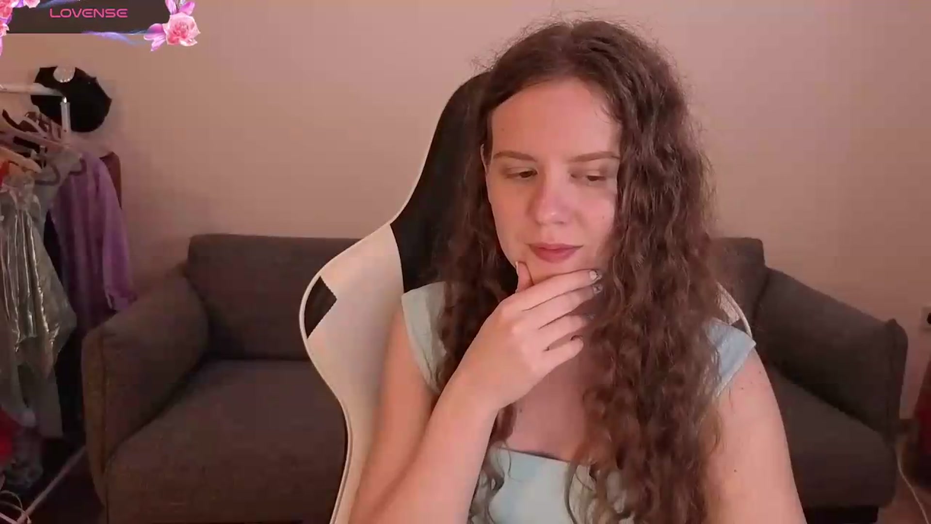 Gallery image thumbnail from BlueFlowerr's myfreecams stream on, 06/26/2026, 22:26 image 3 of 20