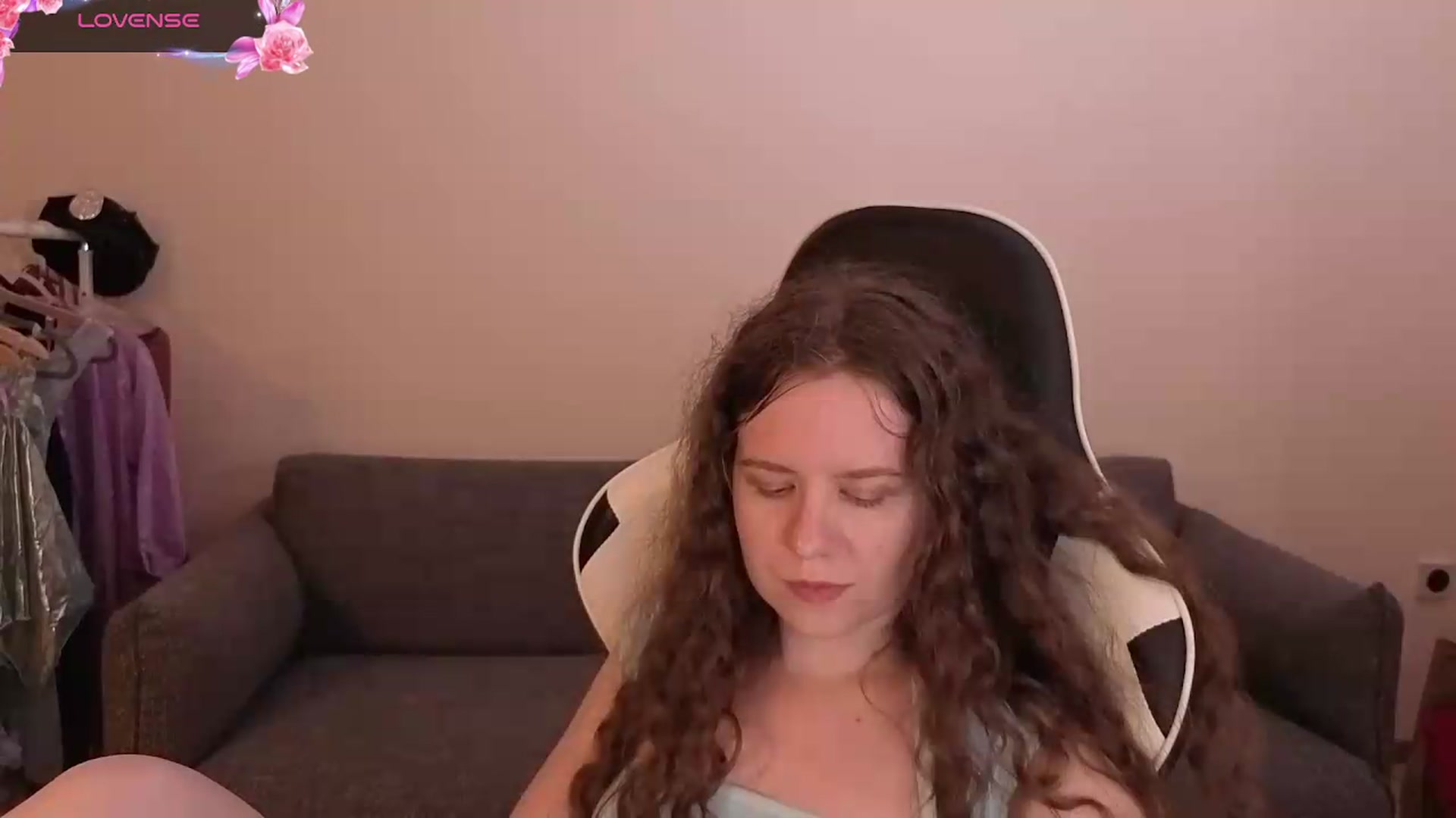 Gallery image thumbnail from BlueFlowerr's myfreecams stream on, 06/26/2026, 22:26 image 11 of 20