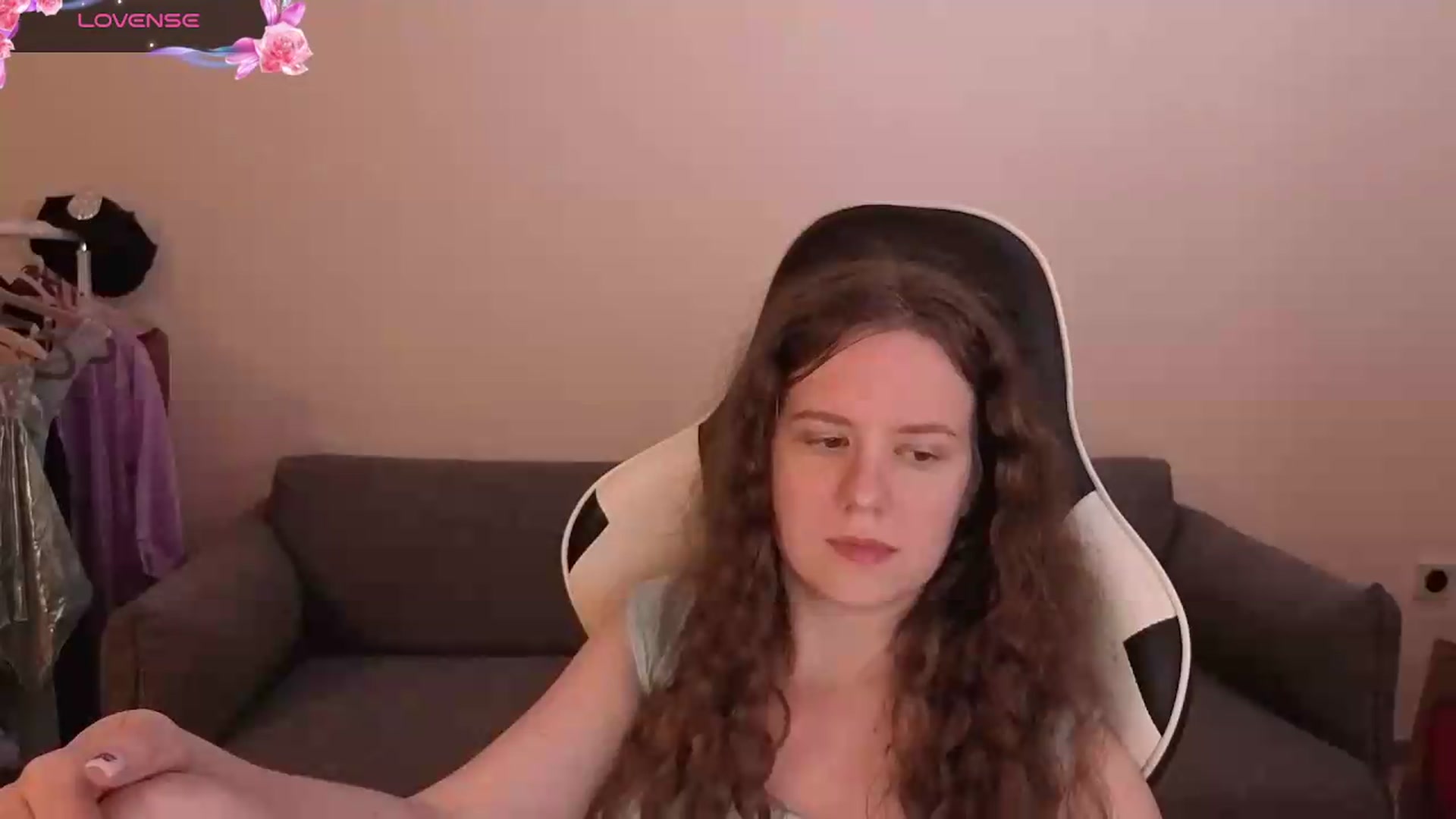 Gallery image thumbnail from BlueFlowerr's myfreecams stream on, 06/26/2026, 22:26 image 9 of 20
