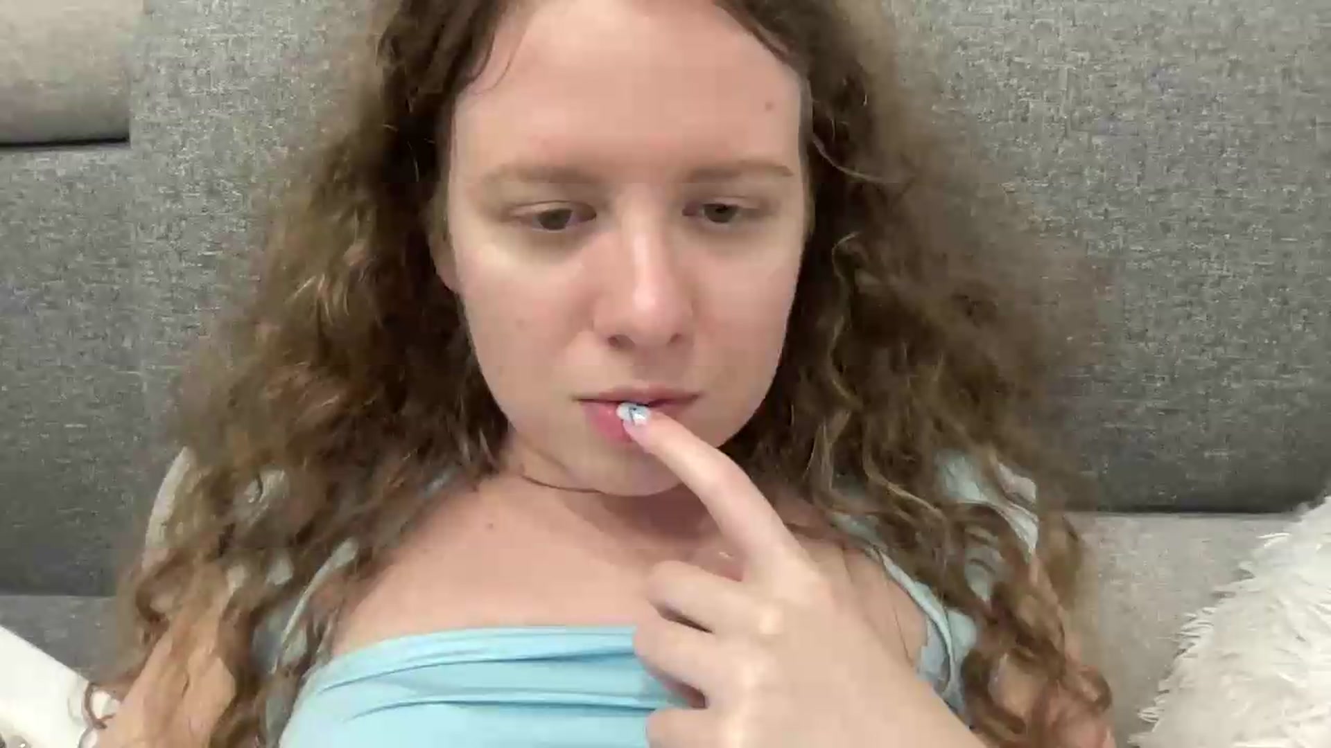 Gallery image thumbnail from BlueFlowerr's myfreecams stream on, 06/27/2026, 01:10 image 18 of 20
