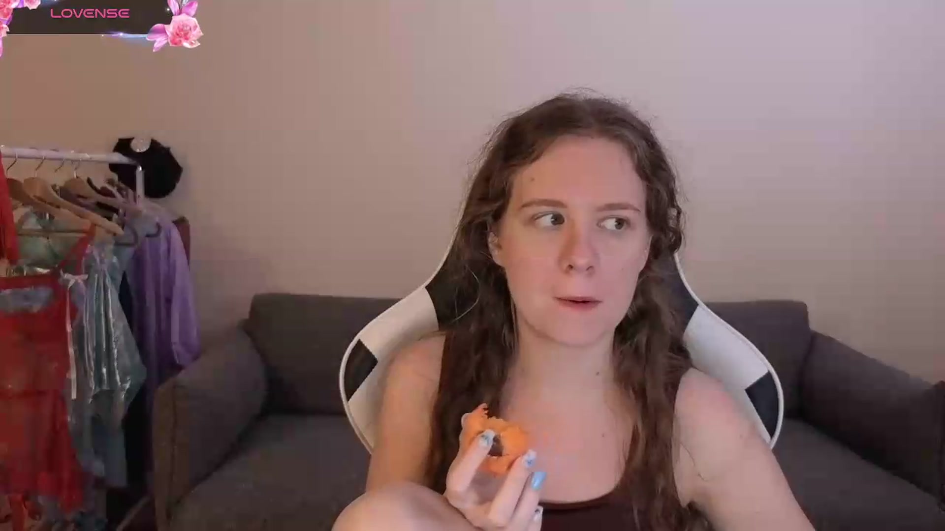 Gallery image thumbnail from BlueFlowerr's myfreecams stream on, 06/27/2026, 23:04 image 5 of 20