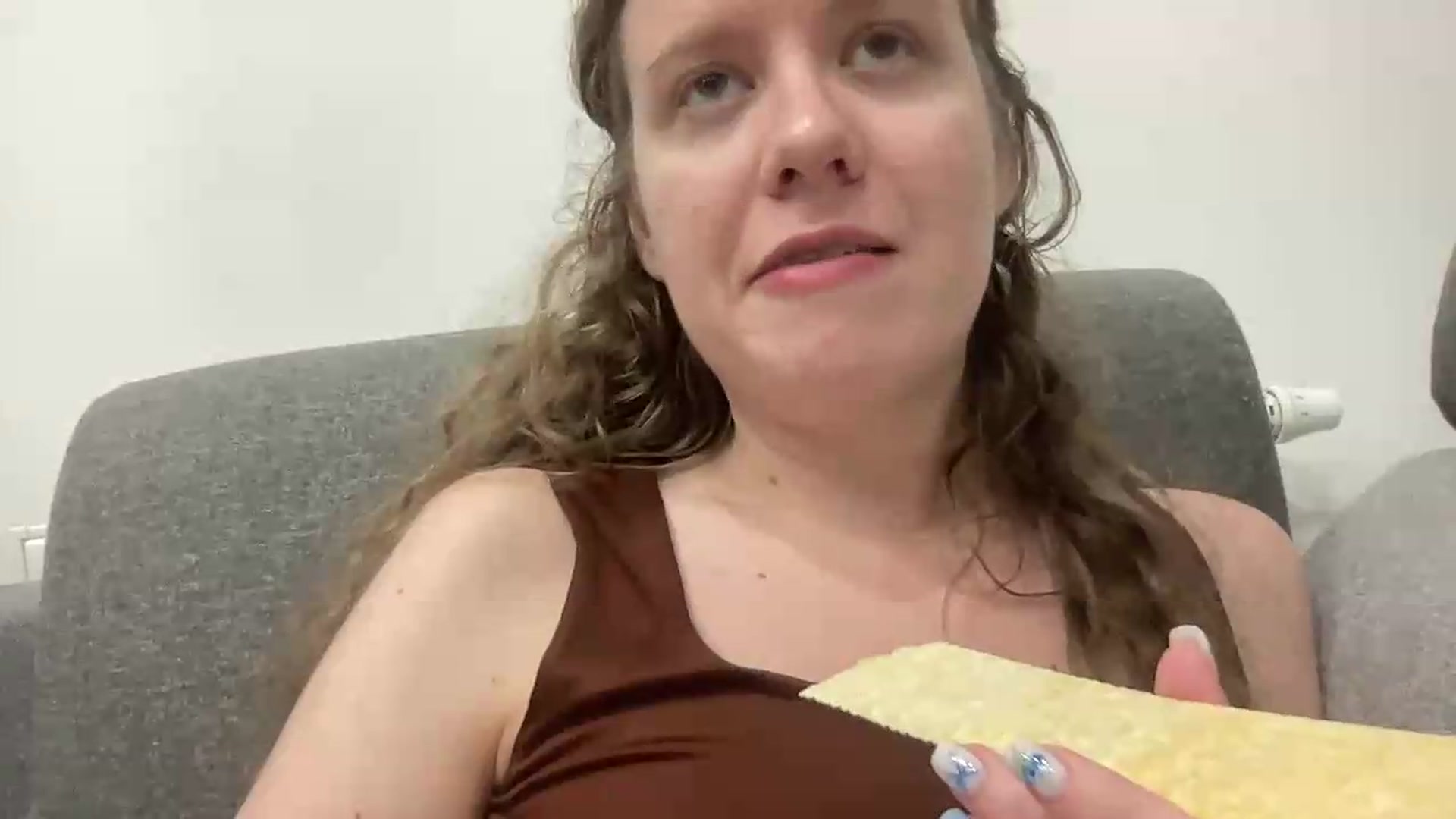 Gallery image thumbnail from BlueFlowerr's myfreecams stream on, 06/28/2026, 01:29 image 5 of 20
