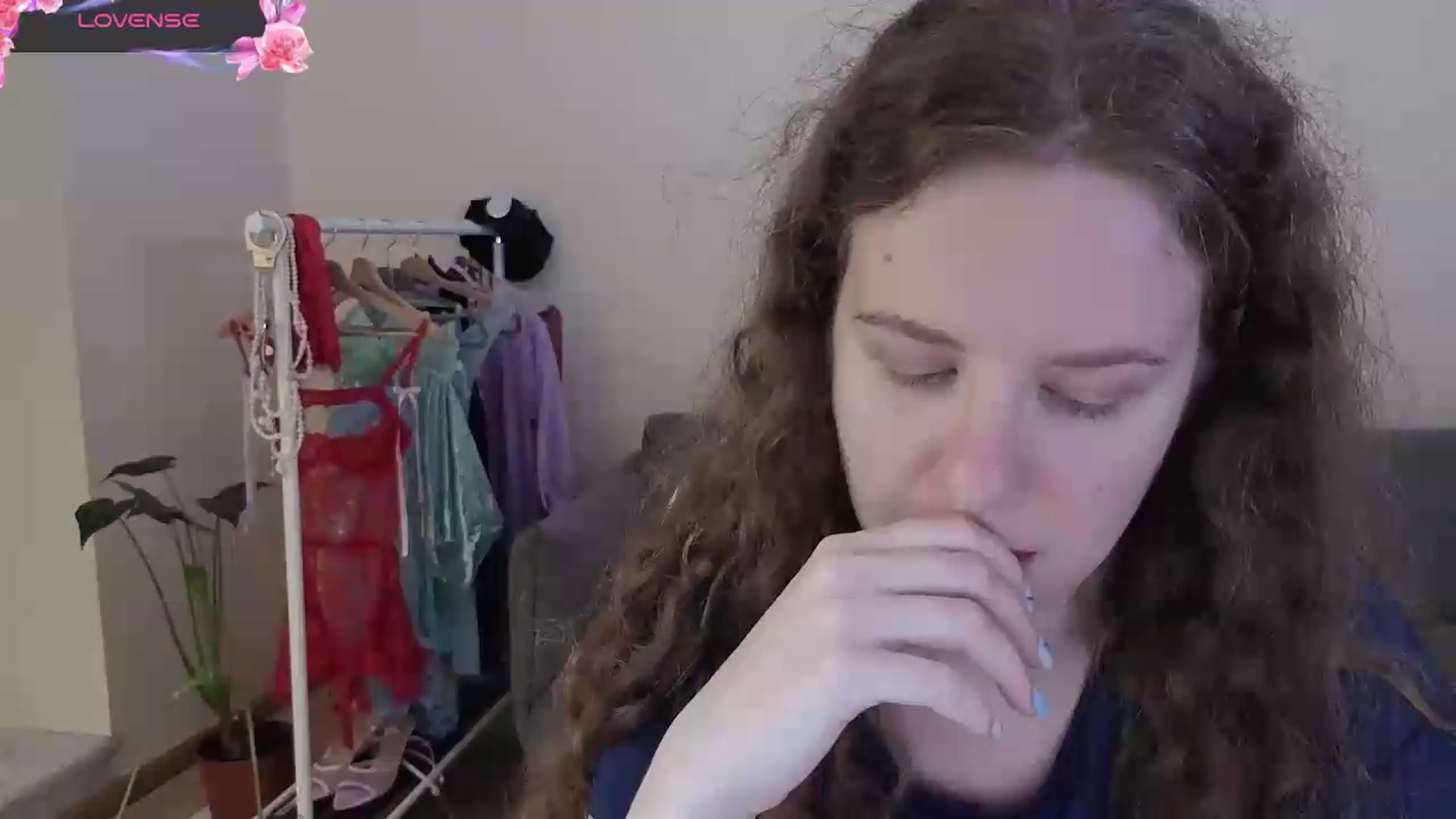 Gallery image thumbnail from BlueFlowerr's myfreecams stream on, 06/28/2026, 17:00 image 12 of 20