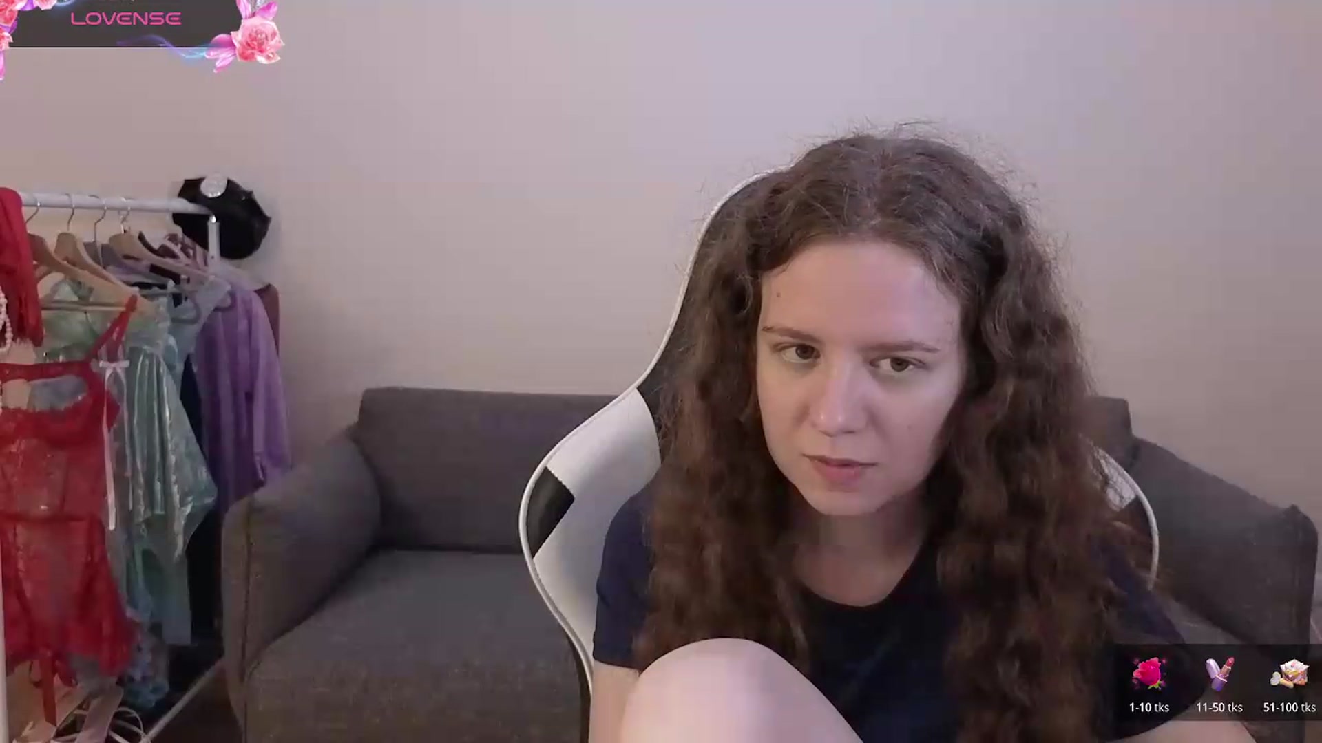 Gallery image thumbnail from BlueFlowerr's myfreecams stream on, 06/28/2026, 18:18 image 15 of 20