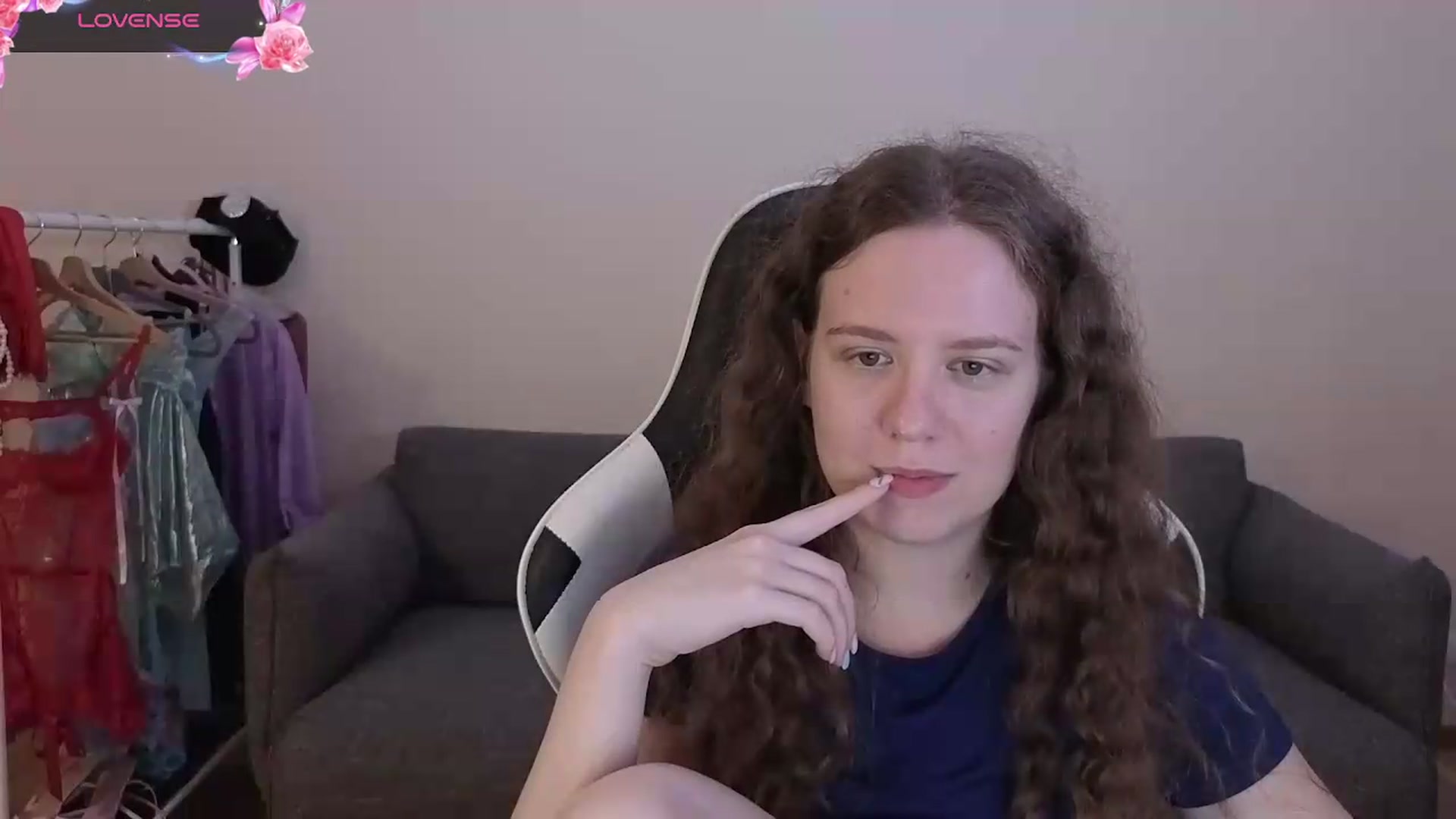 Gallery image thumbnail from BlueFlowerr's myfreecams stream on, 06/28/2026, 18:18 image 17 of 20