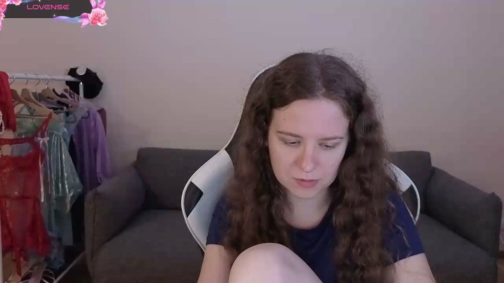 Gallery image thumbnail from BlueFlowerr's myfreecams stream on, 06/28/2026, 18:18 image 18 of 20