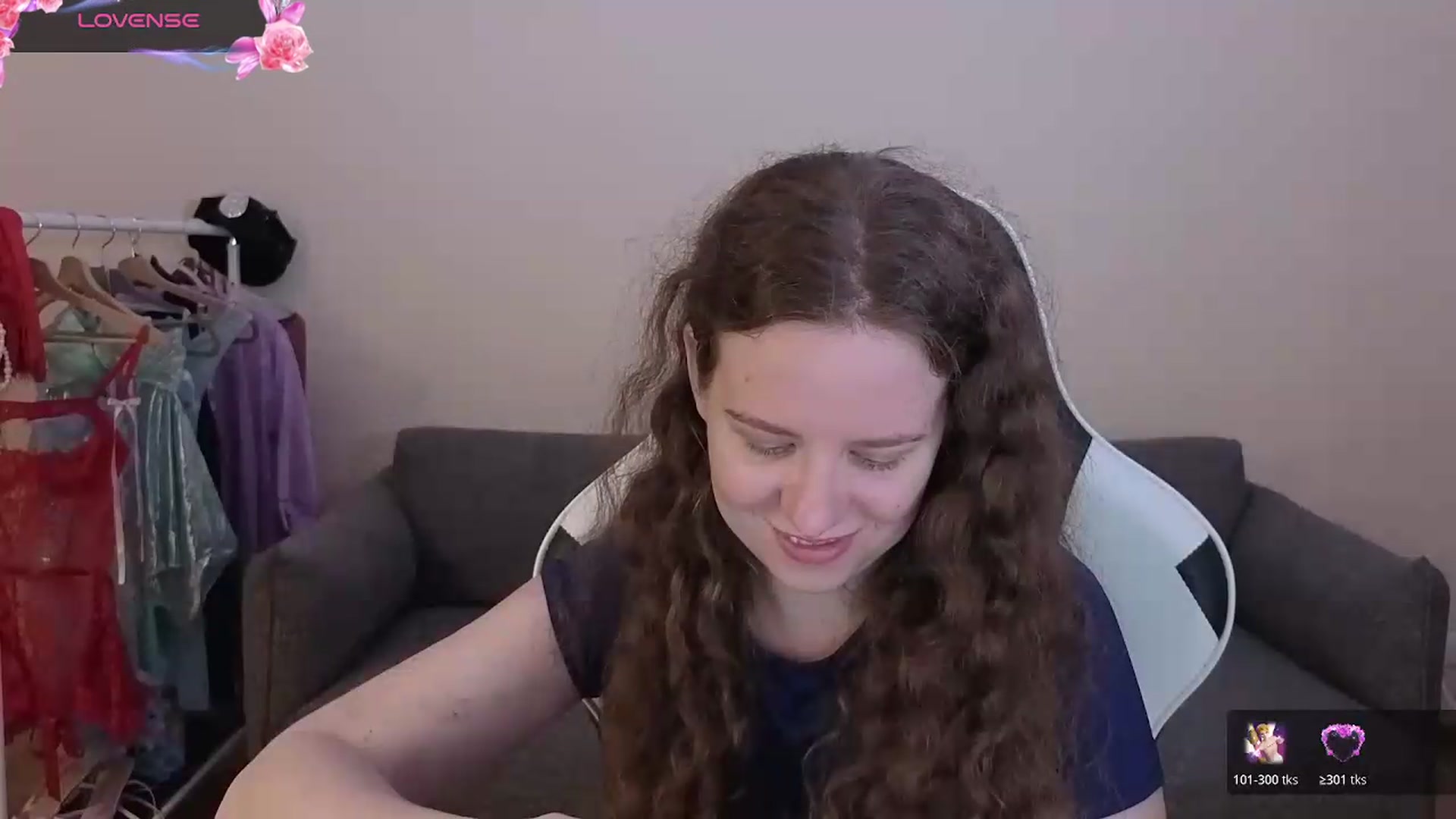 Gallery image thumbnail from BlueFlowerr's myfreecams stream on, 06/28/2026, 18:18 image 12 of 20