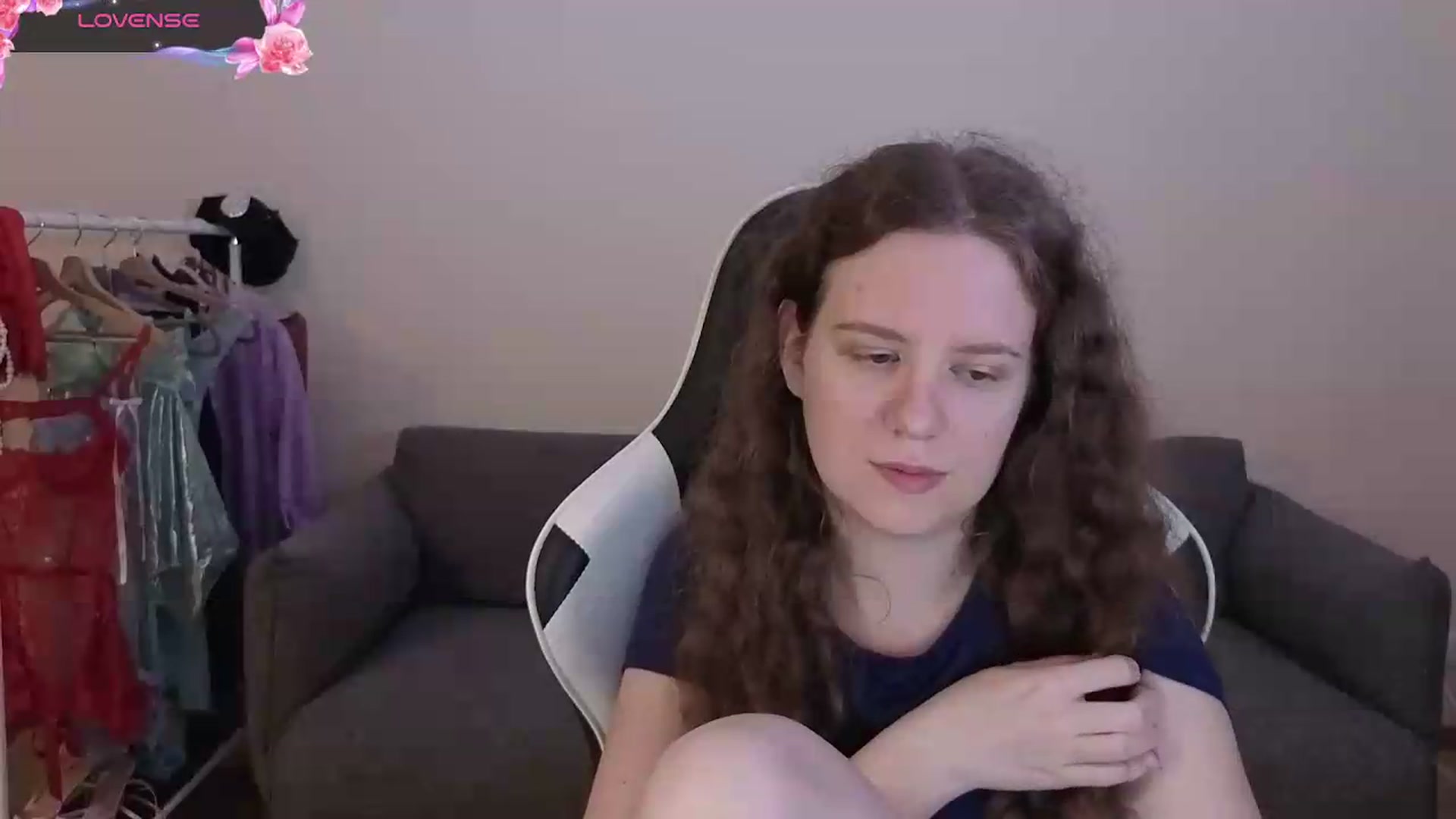 Gallery image thumbnail from BlueFlowerr's myfreecams stream on, 06/28/2026, 18:18 image 19 of 20