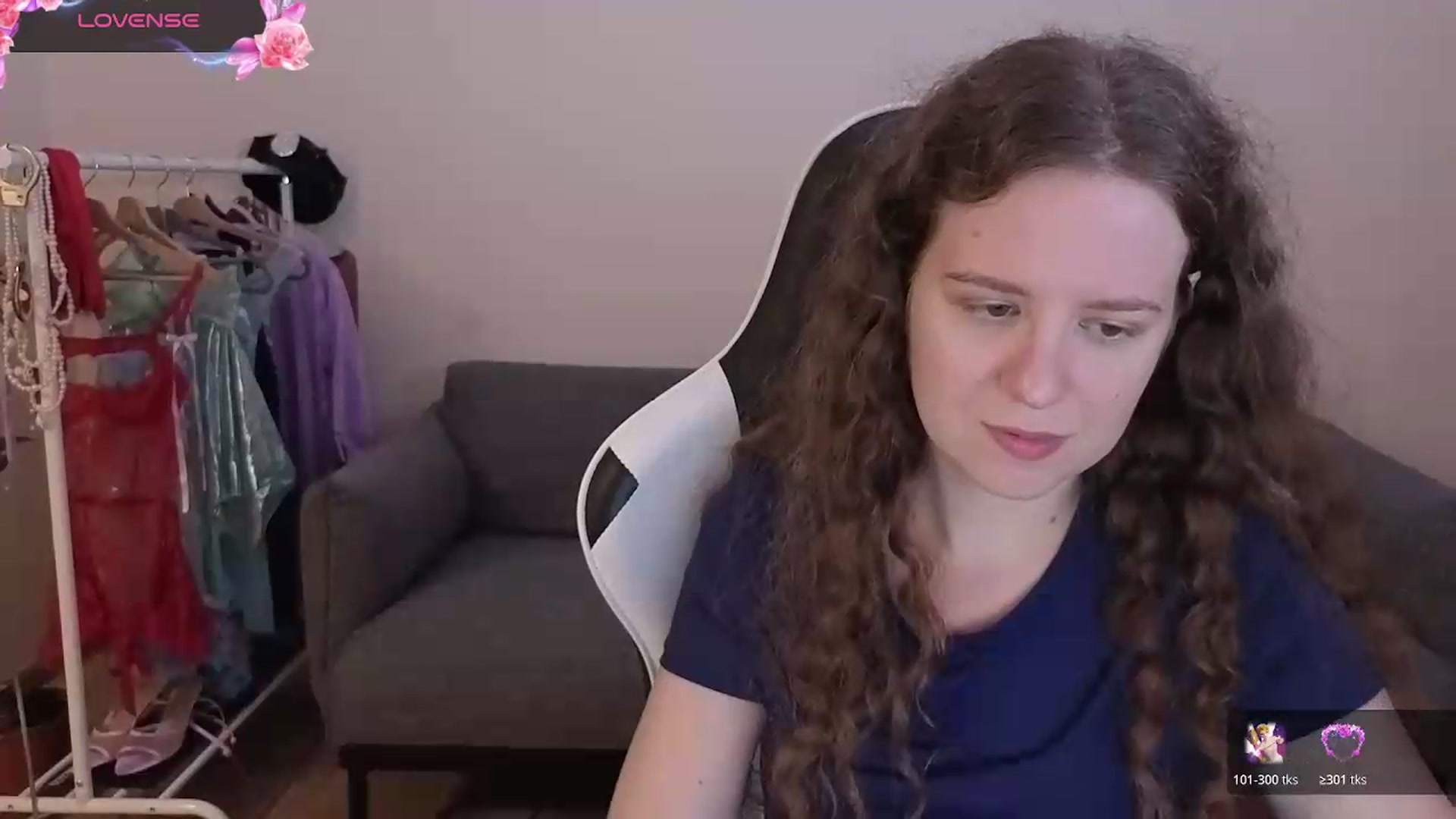 Gallery image thumbnail from BlueFlowerr's myfreecams stream on, 06/28/2026, 19:27 image 11 of 20