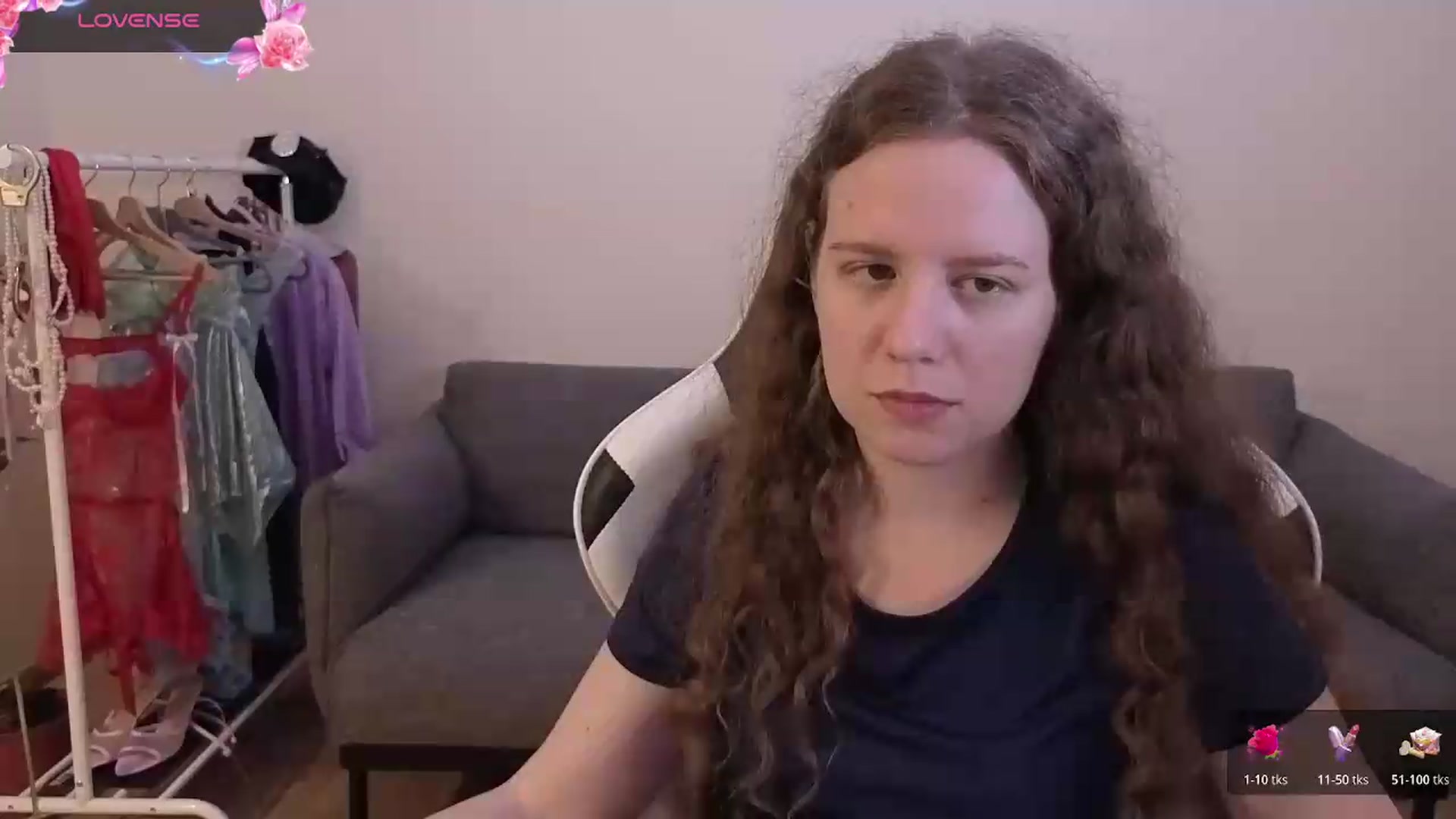 Gallery image thumbnail from BlueFlowerr's myfreecams stream on, 06/28/2026, 19:27 image 4 of 20