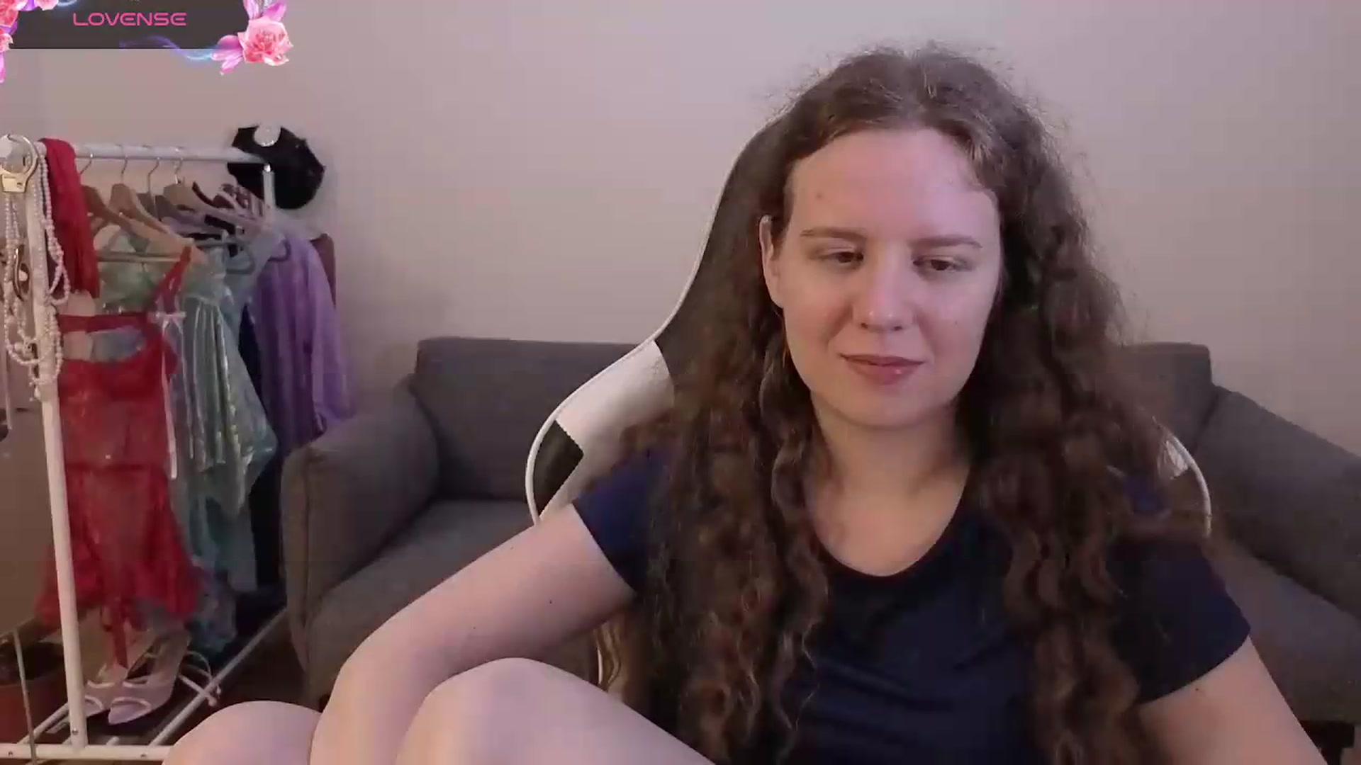 Gallery image thumbnail from BlueFlowerr's myfreecams stream on, 06/28/2026, 19:27 image 17 of 20
