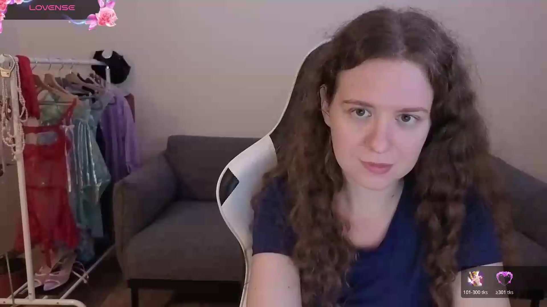 Gallery image thumbnail from BlueFlowerr's myfreecams stream on, 06/28/2026, 19:27 image 5 of 20