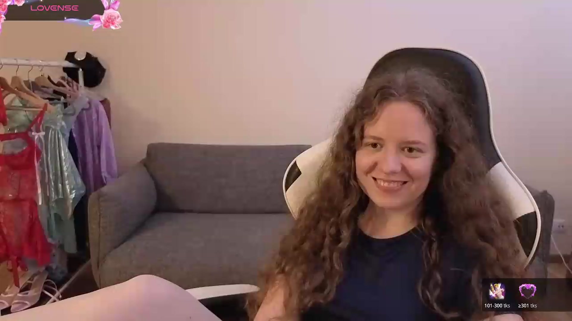 Gallery image thumbnail from BlueFlowerr's myfreecams stream on, 06/28/2026, 21:00 image 8 of 20