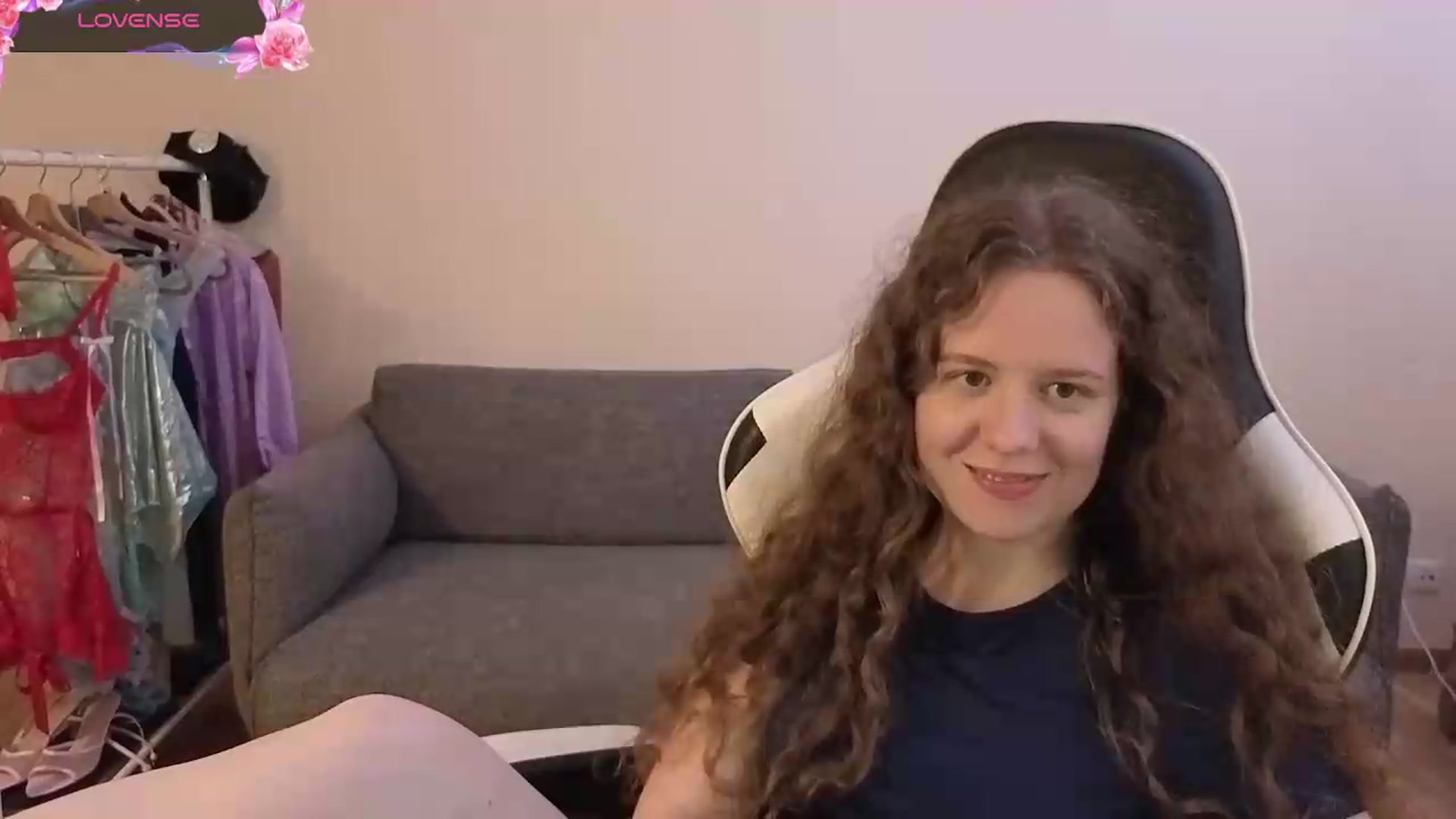 Gallery image thumbnail from BlueFlowerr's myfreecams stream on, 06/28/2026, 21:00 image 9 of 20