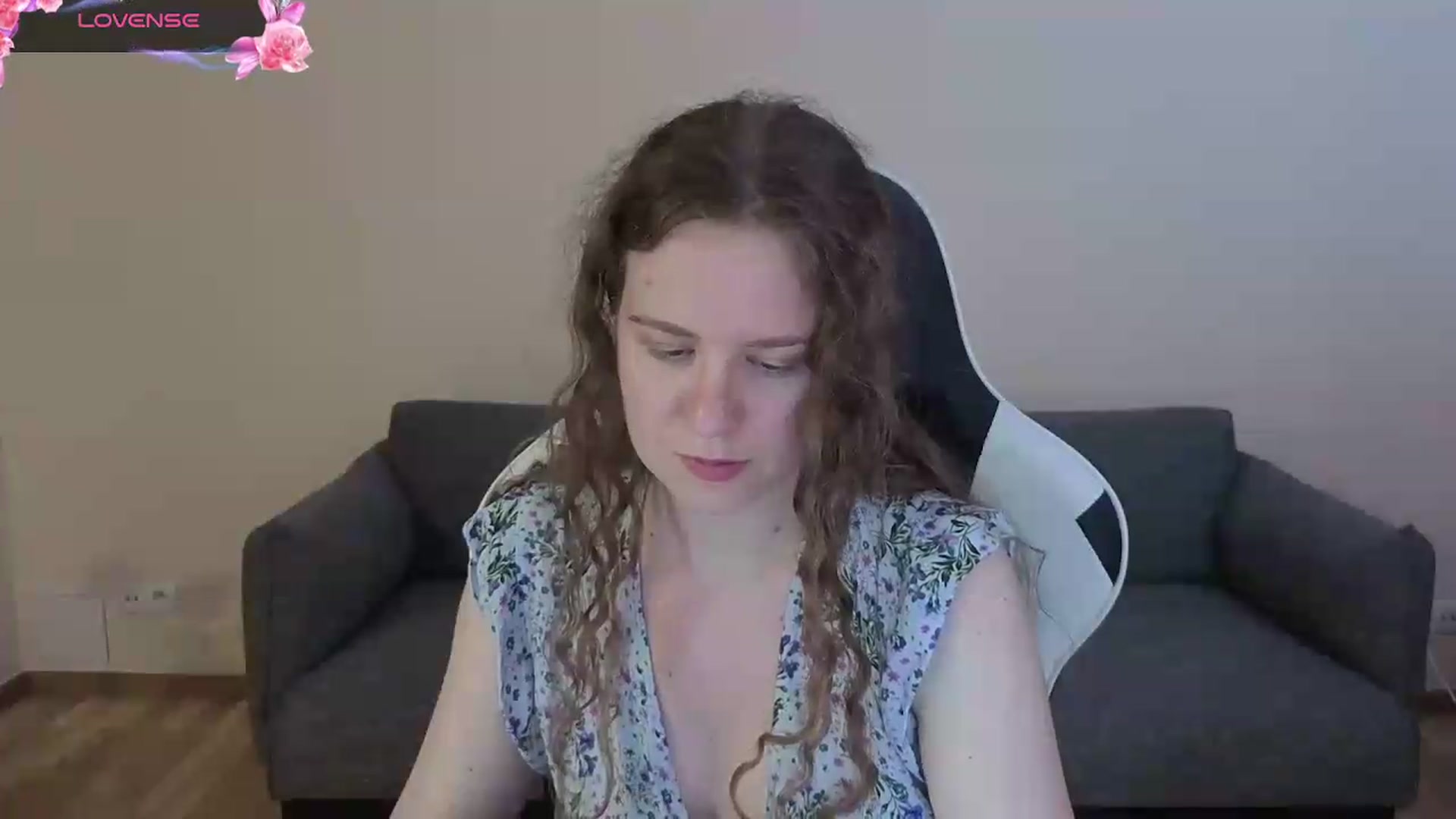 Gallery image thumbnail from BlueFlowerr's myfreecams stream on, 06/29/2026, 16:27 image 17 of 20