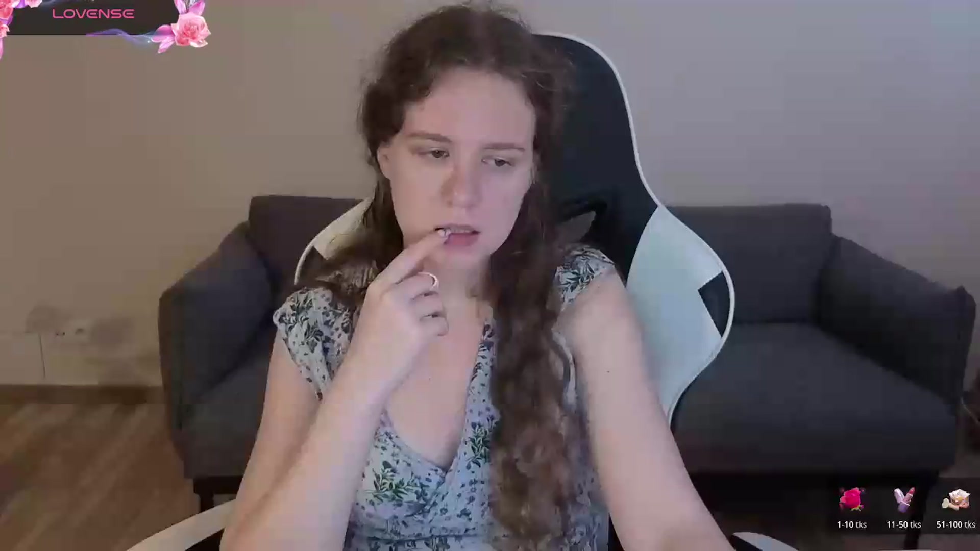 Gallery image thumbnail from BlueFlowerr's myfreecams stream on, 06/29/2026, 19:44 image 19 of 20