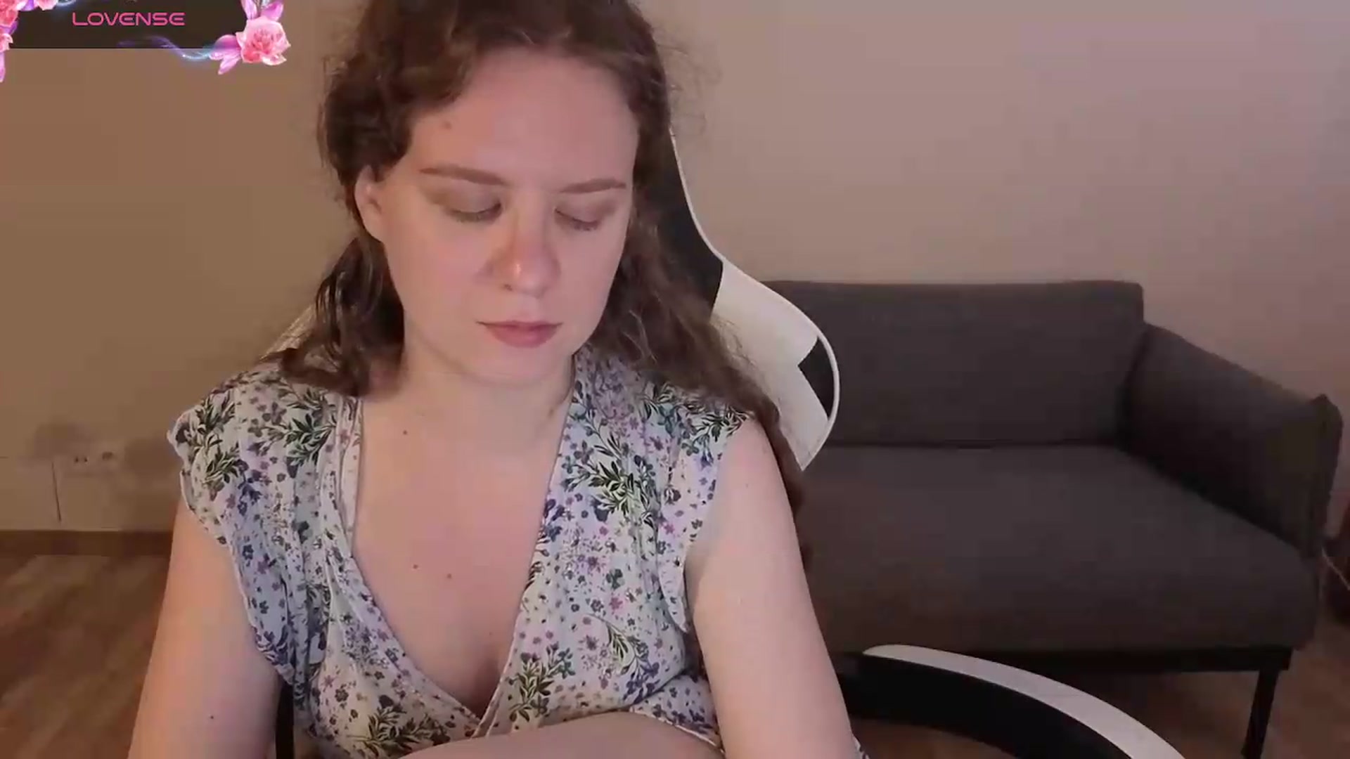 Gallery image thumbnail from BlueFlowerr's myfreecams stream on, 06/29/2026, 19:44 image 7 of 20