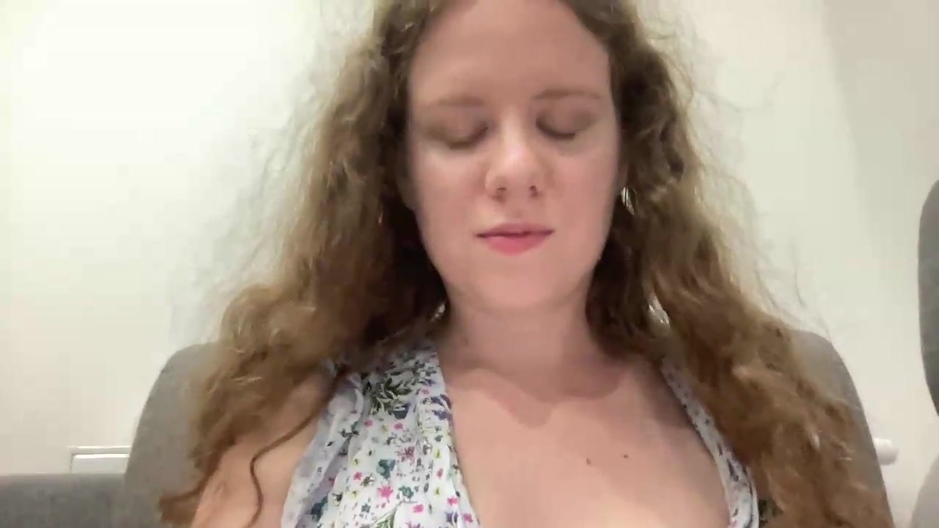 Gallery image thumbnail from BlueFlowerr's myfreecams stream on, 06/30/2026, 24:02 image 2 of 20