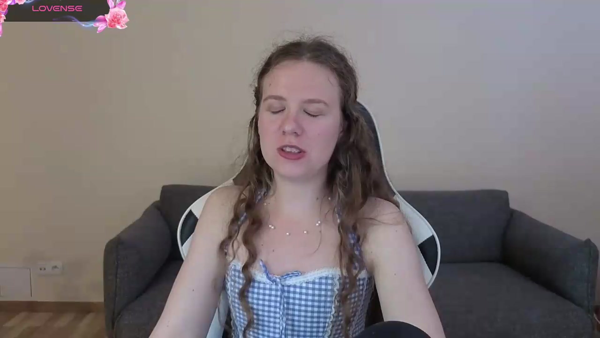 Gallery image thumbnail from BlueFlowerr's myfreecams stream on, 06/30/2026, 15:59 image 17 of 20