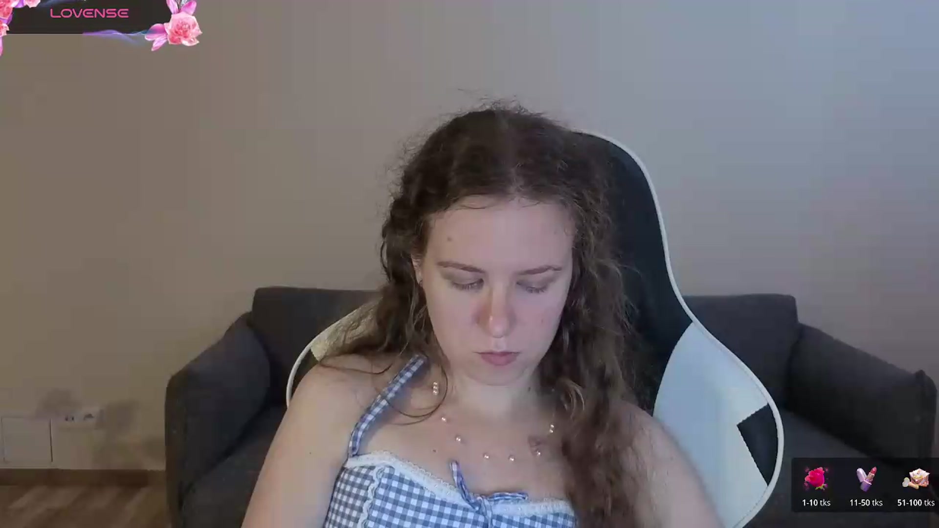 Gallery image thumbnail from BlueFlowerr's myfreecams stream on, 06/30/2026, 19:32 image 17 of 20