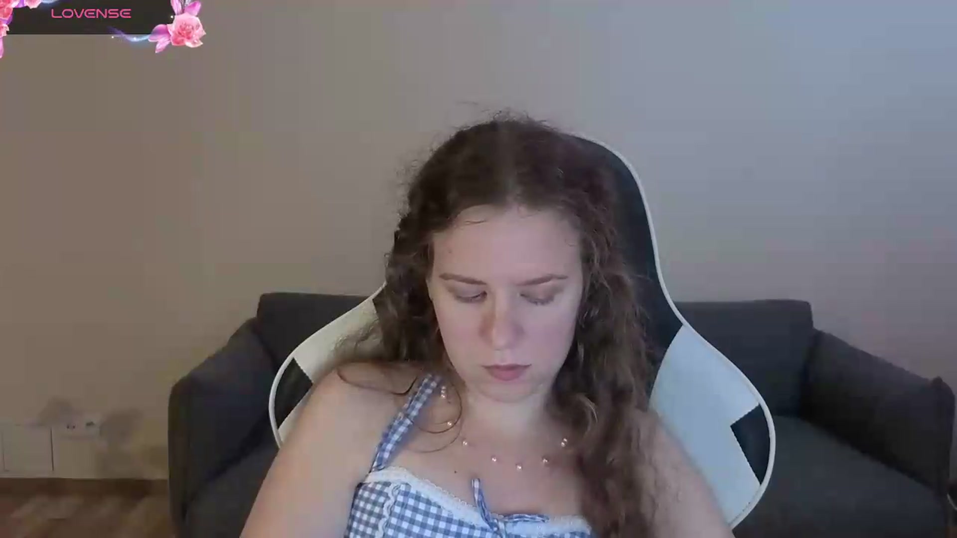 Gallery image thumbnail from BlueFlowerr's myfreecams stream on, 06/30/2026, 19:32 image 18 of 20