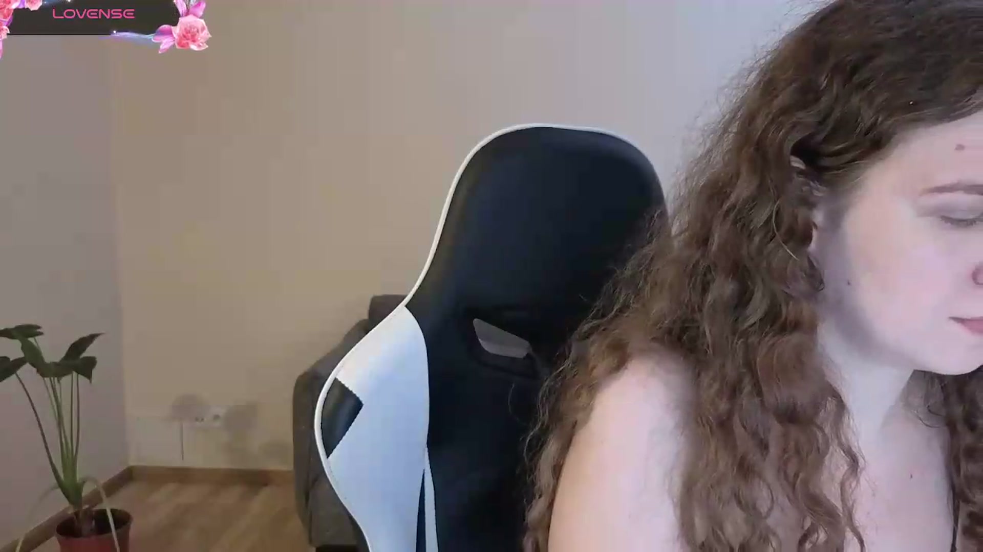 Gallery image thumbnail from BlueFlowerr's myfreecams stream on, 07/02/2026, 20:51 image 17 of 20