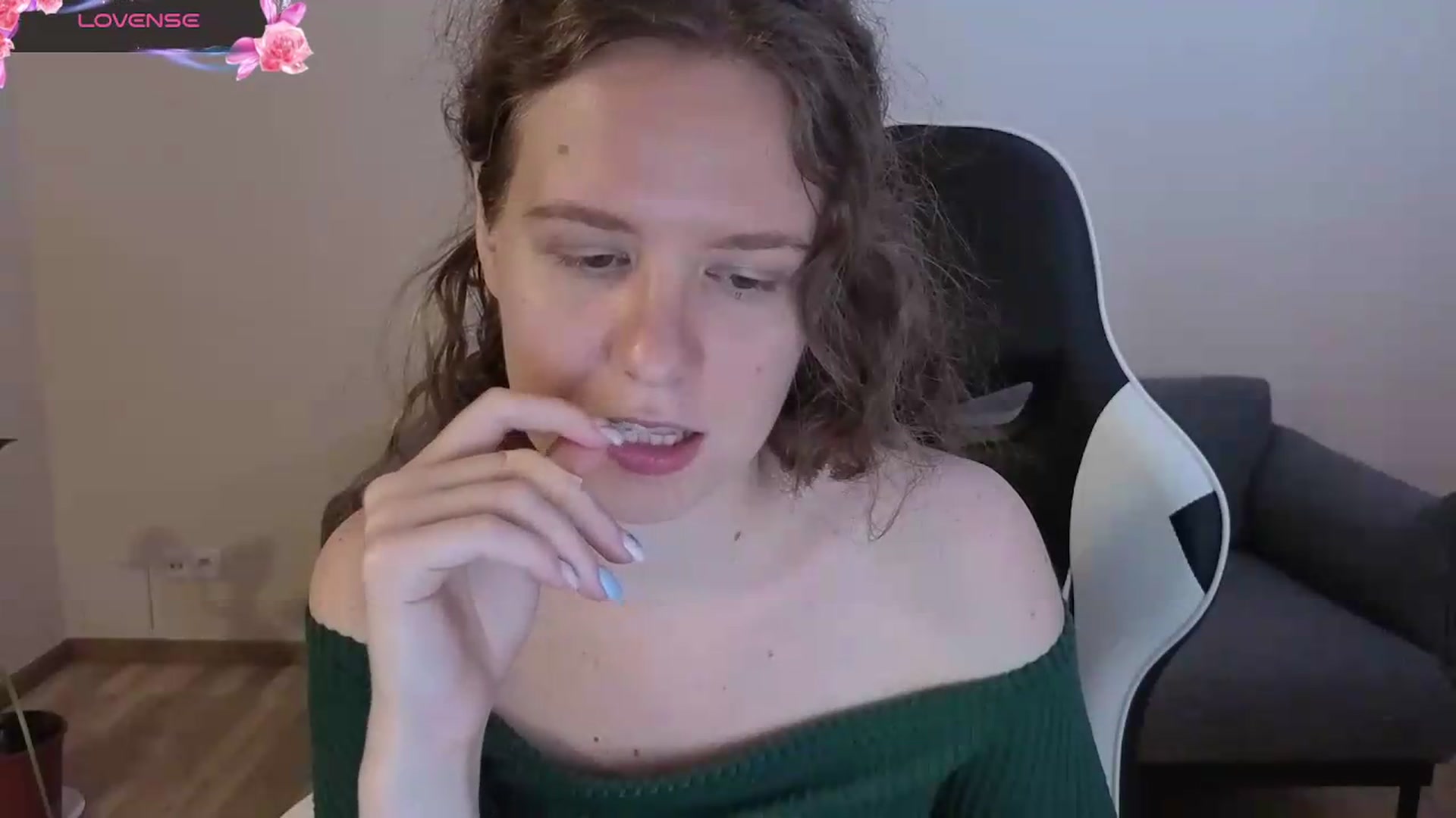 Gallery image thumbnail from BlueFlowerr's myfreecams stream on, 07/03/2026, 20:42 image 4 of 20