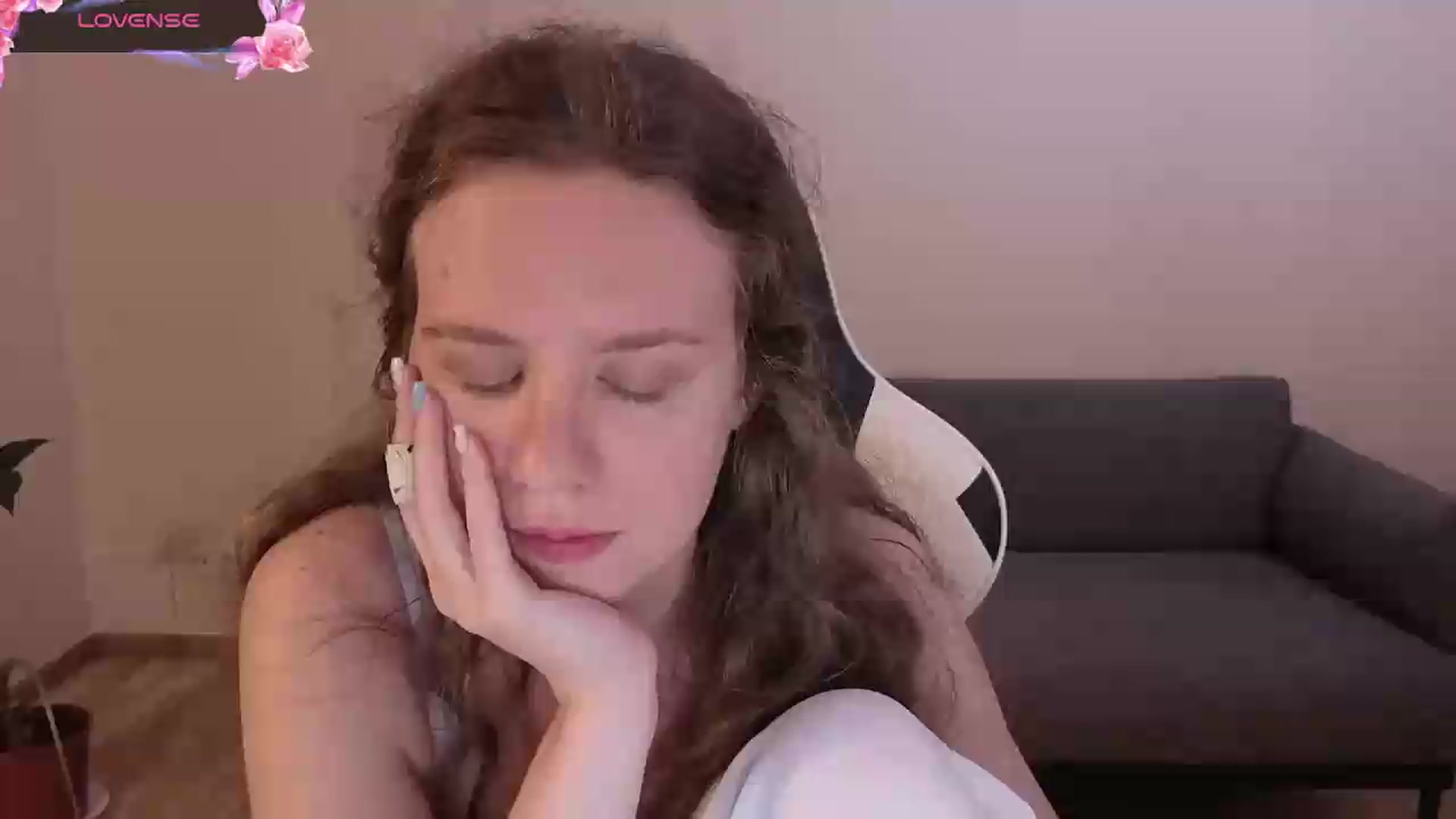 Gallery image thumbnail from BlueFlowerr's myfreecams stream on, 07/04/2026, 02:11 image 12 of 20