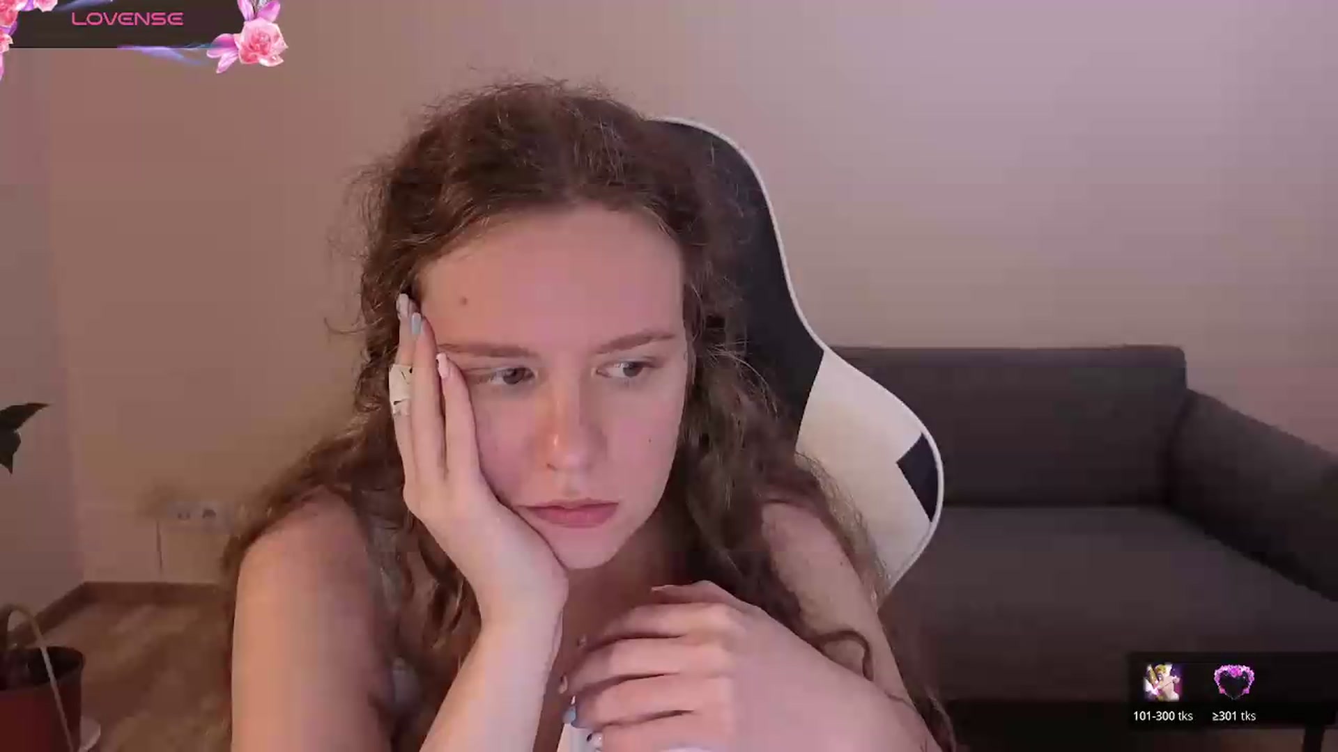 Gallery image thumbnail from BlueFlowerr's myfreecams stream on, 07/04/2026, 02:11 image 17 of 20